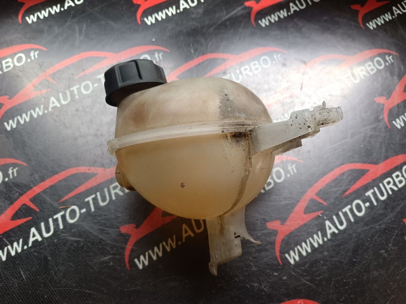 VASE D'EXPANSION PEUGEOT 2008 1.6HDI 110CH REFERENCE: 9800777280