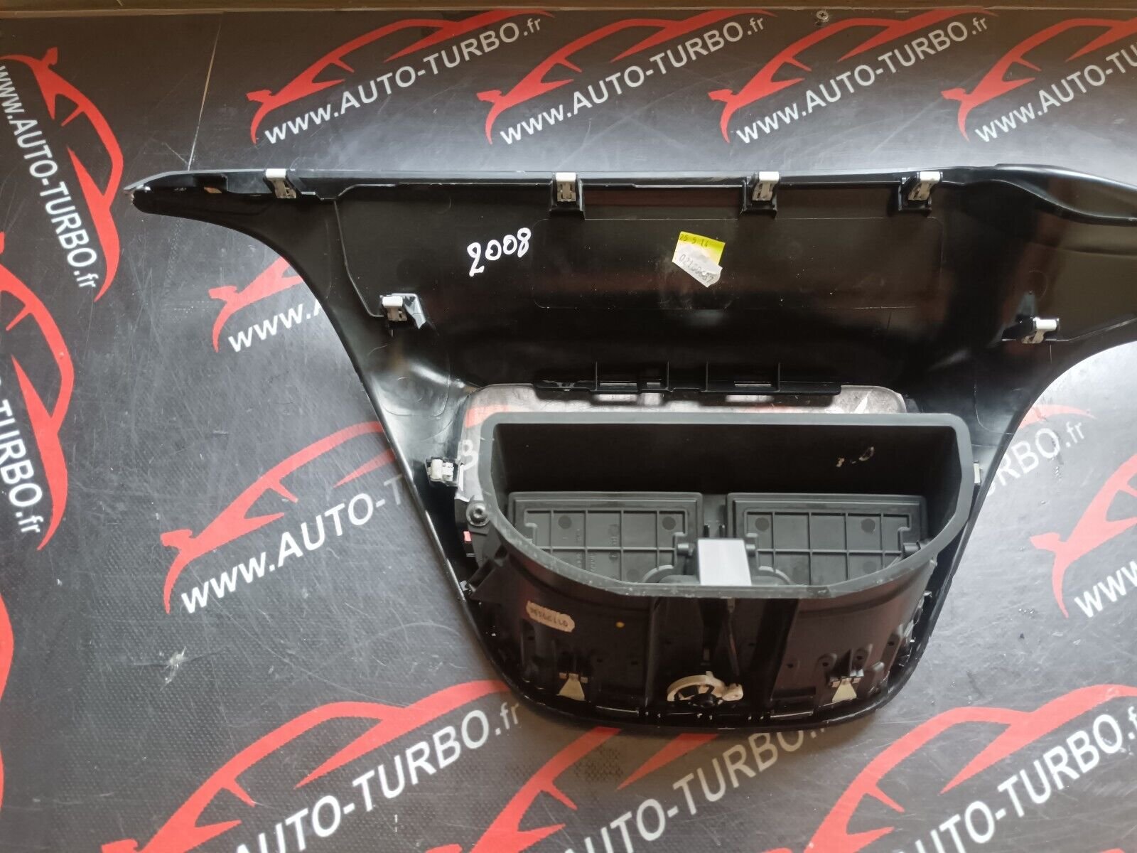 REVETEMENT DE TABLEAU DE BORD PEUGEOT 2008 1.6HDI 110CH REFERENCE: 9673830077