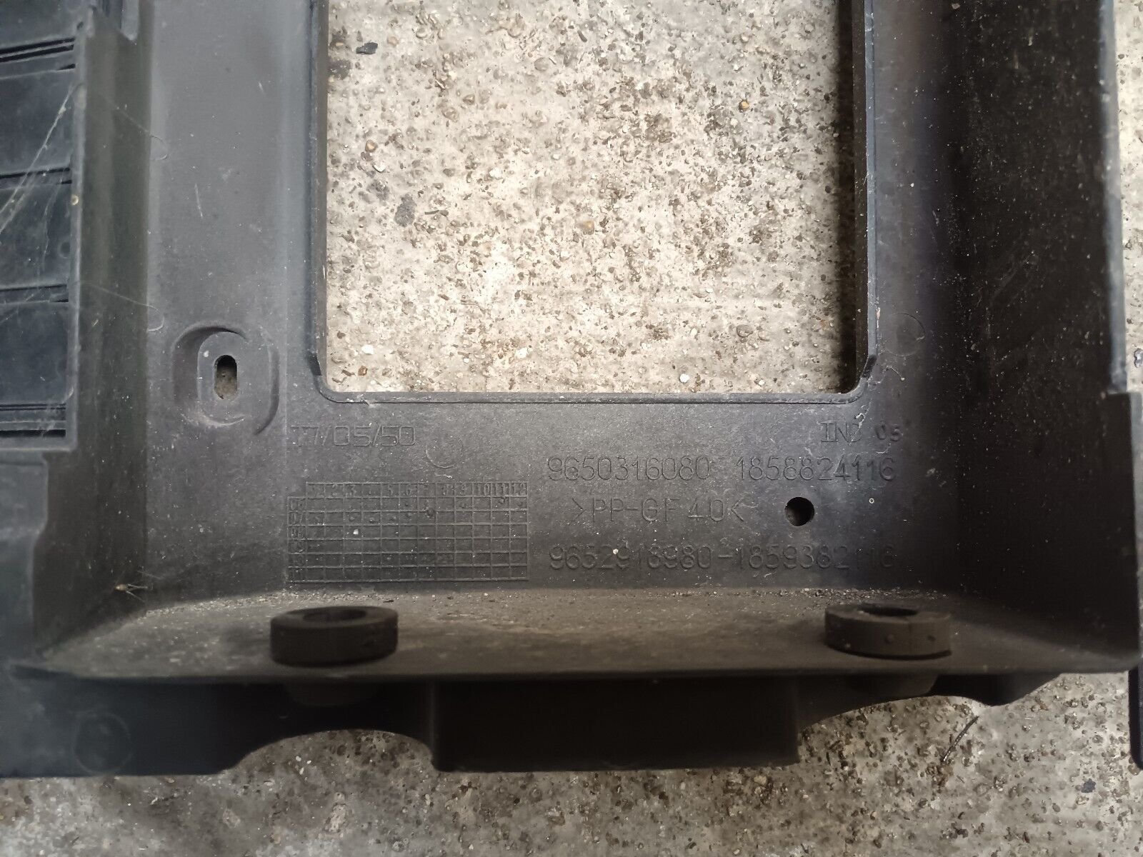 SUPPORT RADIATEUR PSA CITROEN C4 PICASSO REFERENCE: 9652918980