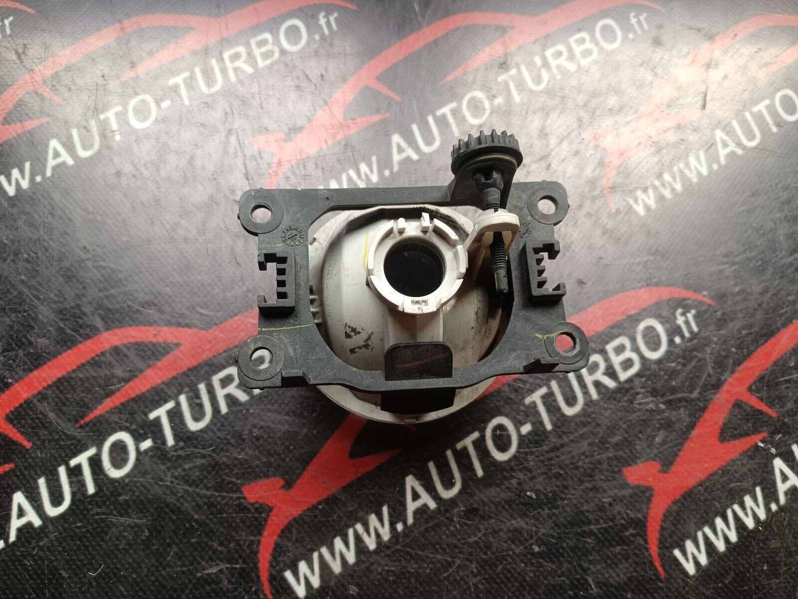 ANTI BROUILLARD GAUCHE PSA PEUGEOT 2008 1.6HDI 110CH REFERENCE: