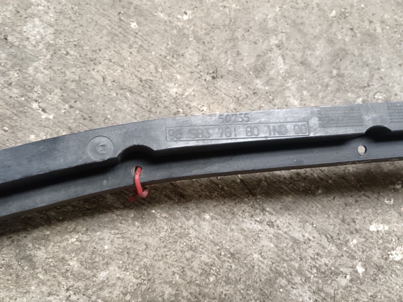 TABLIER BARE DE PARE-BRISE CITROEN C4 REFERENCE: 9658376180
