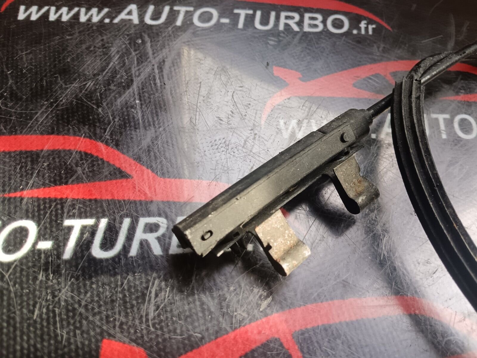 CABLE CAPOT VOLKSWAGEN GOLF V REFERENCE: 1K1823633