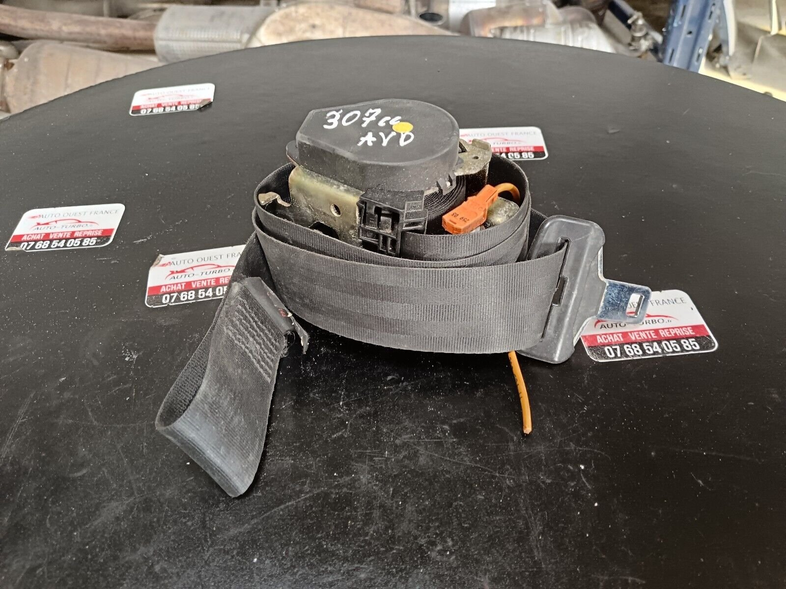 CEINTURE DE SECURITE AVANT DROIT  307cc 2.0L 136CH ESSENCE REFERENCE: 8975J2