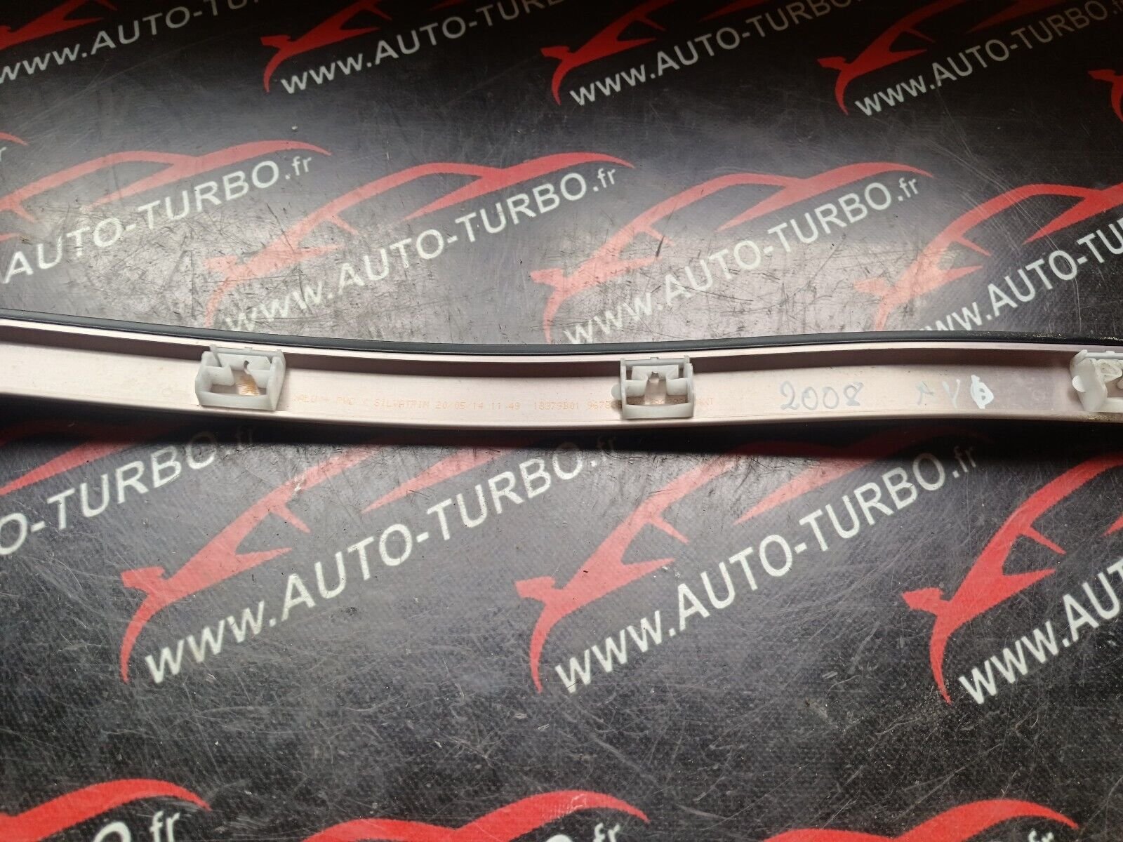 BARRE AVANT DROIT PEUGEOT 2008 1.6HDI 110CH REFERENCE: 96783584