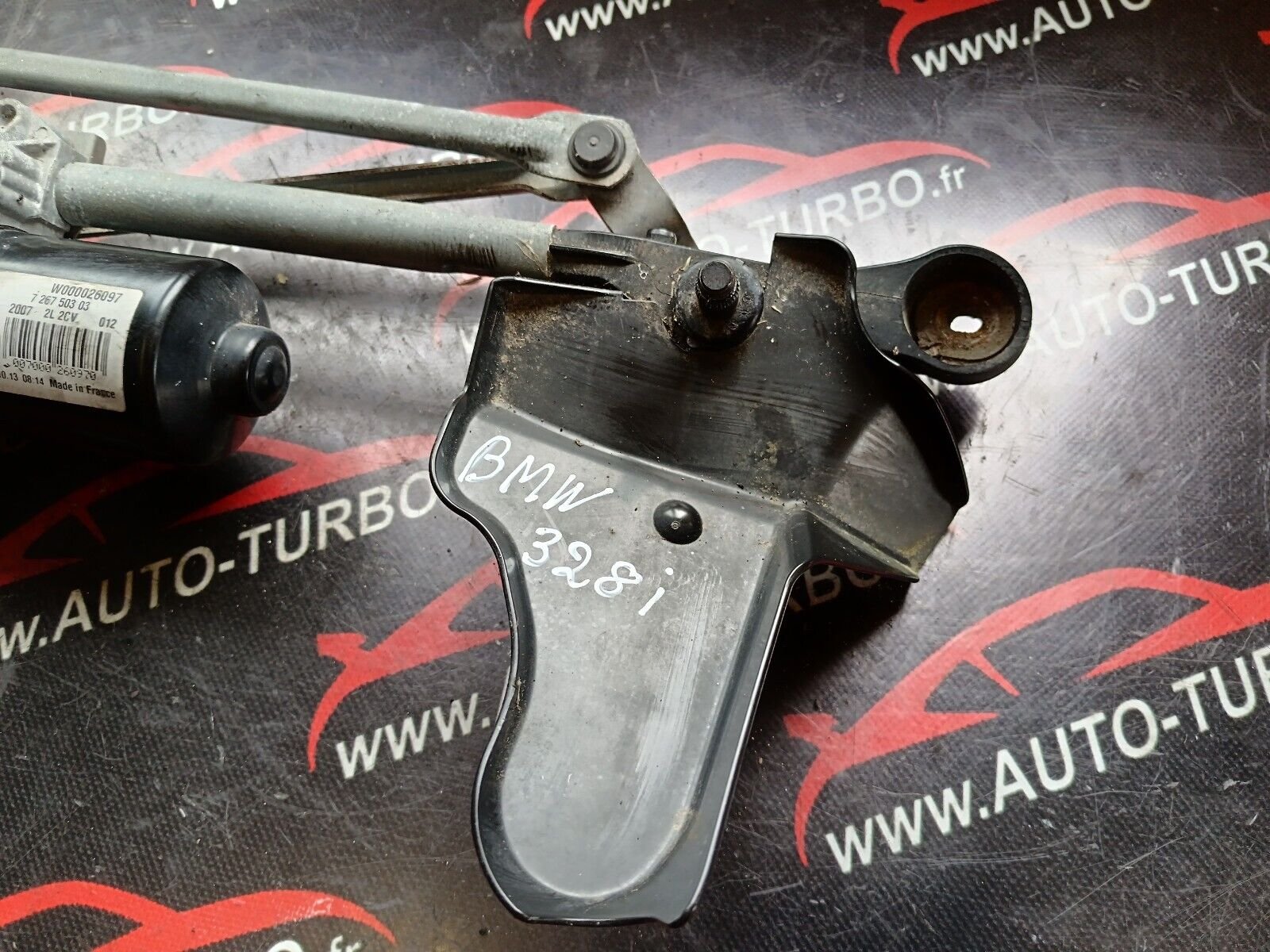 MOTEUR ESSUIE GLACE BMW 328i GT REFERENCE: 726750303