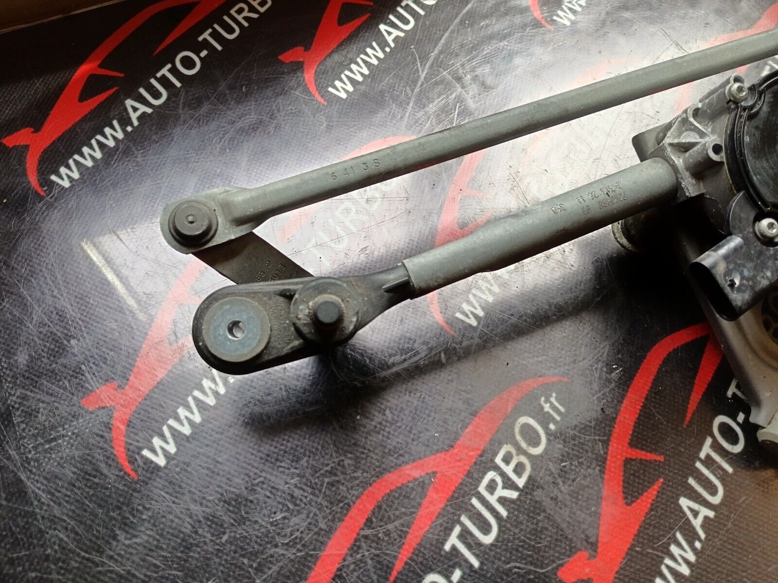 MOTEUR ESSUIE GLACE BMW 328i GT REFERENCE: 726750303