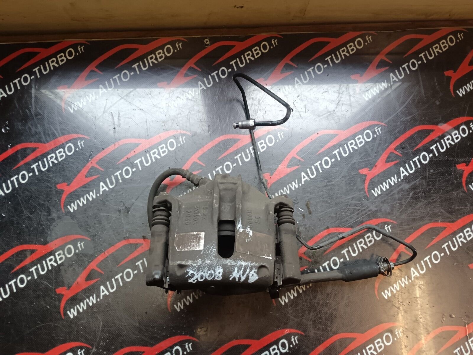 ETRIER AVANT DROIT PEUGEOT 2008 1.6HDI 90CH REFERENCE:9805497780