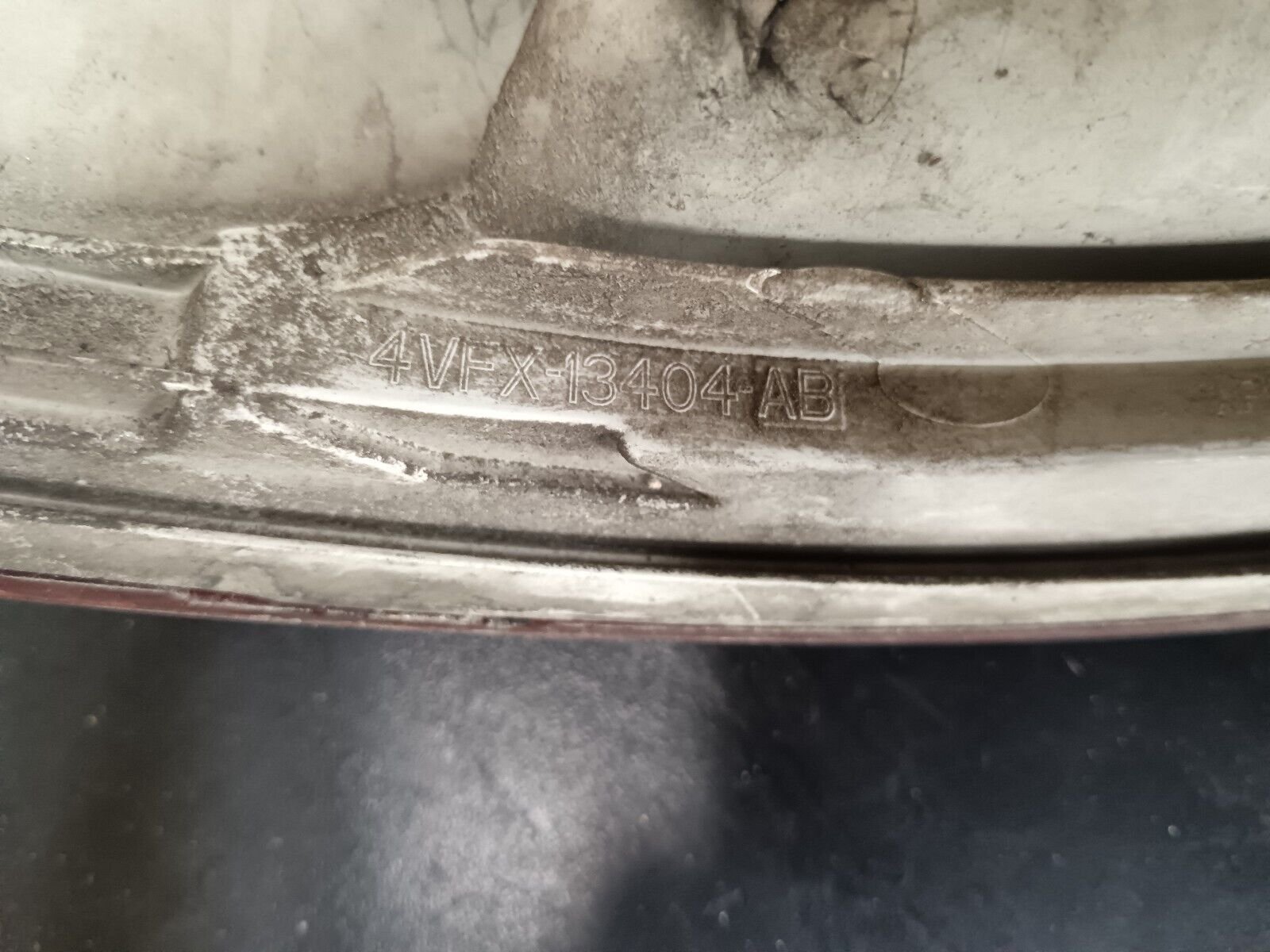 FEU ARRIERE DROIT VOLKSWAGEN GOLFV REFERENCE: 4VFX13404