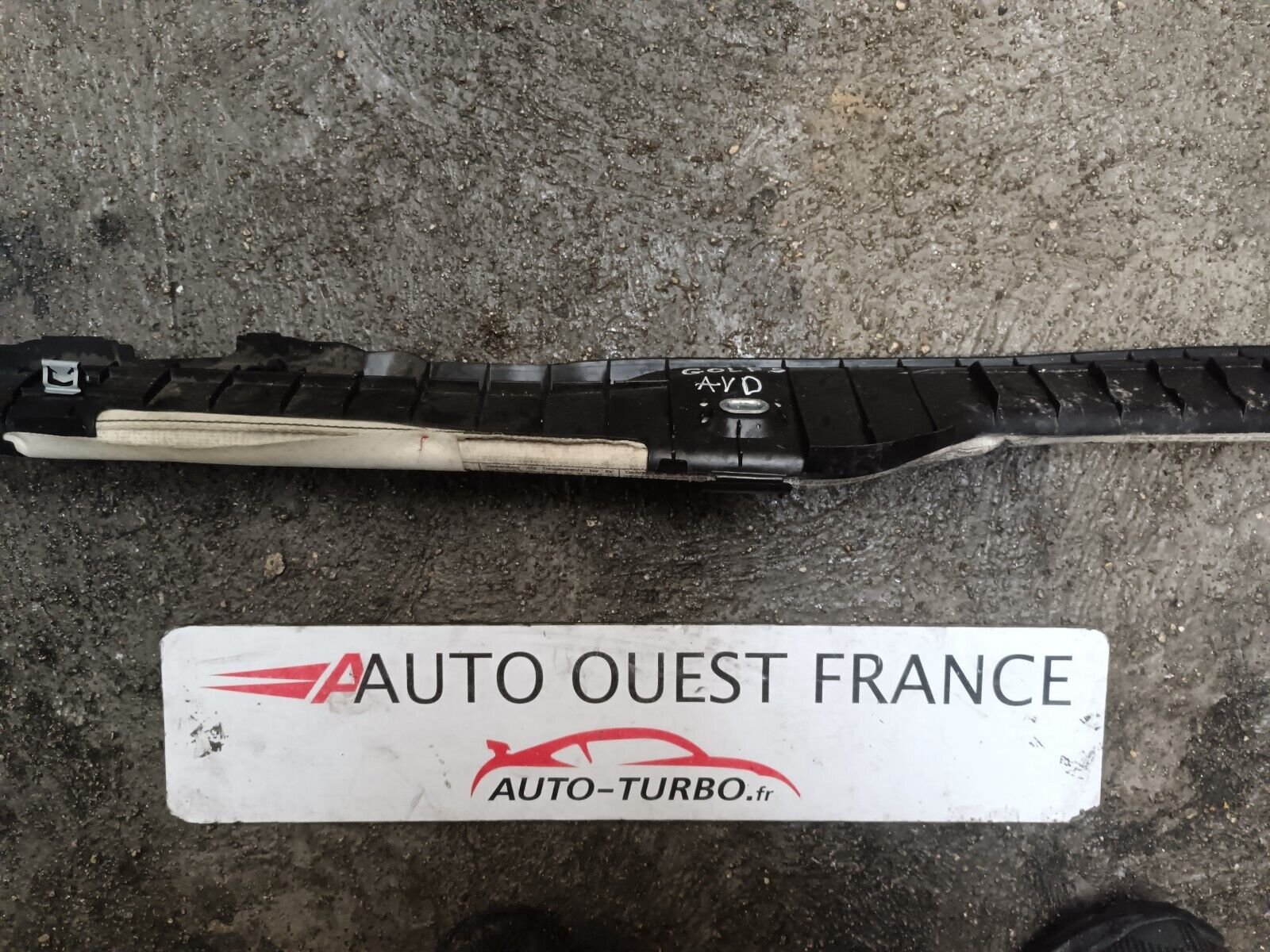 AIRBAG RIDEAU DROIT GOLF V REFERENCE: 1K6880742