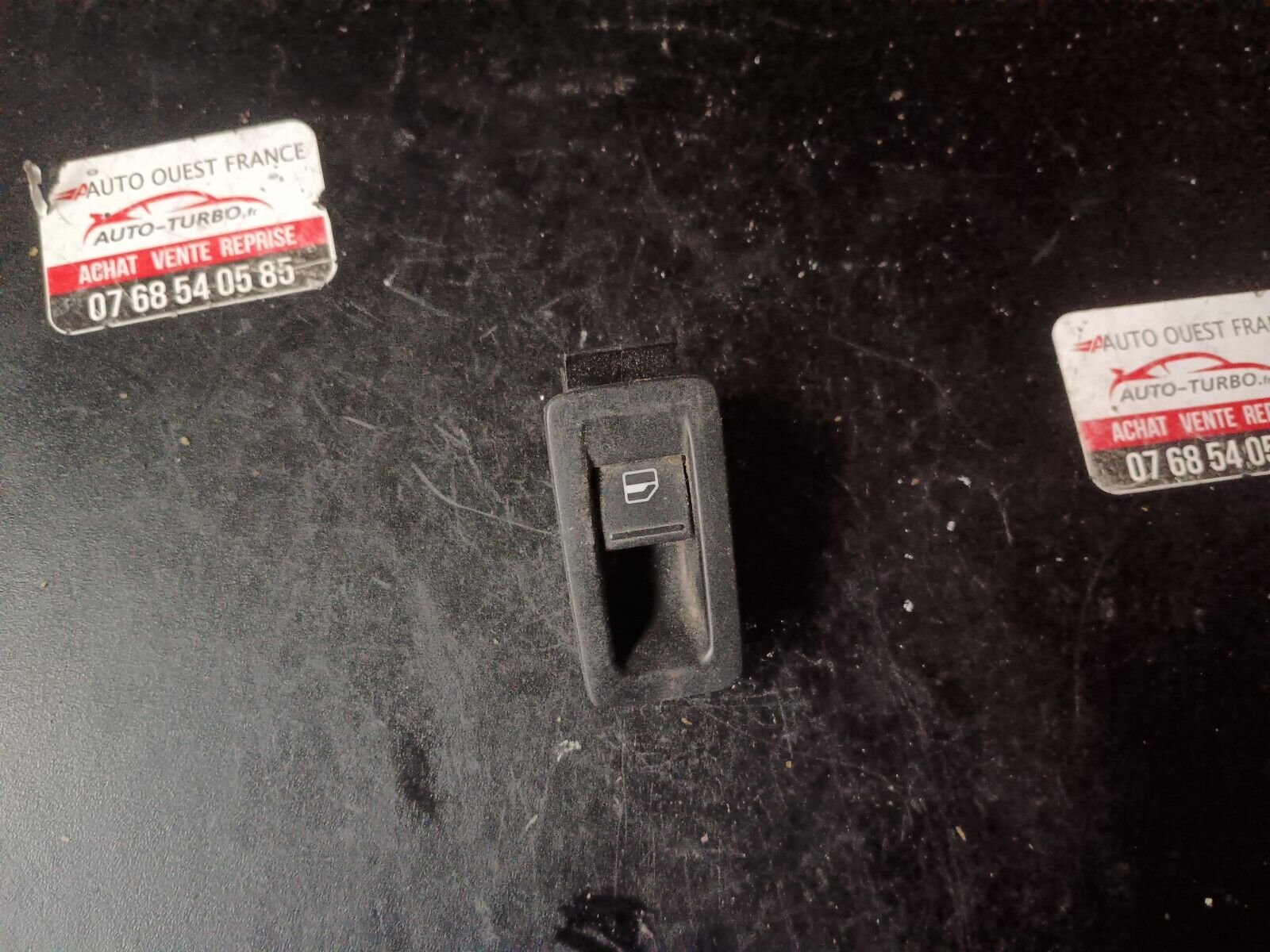 COMMANDE LEVE VITRE VOLKSWAGEN TOURAN  REFERENCE 1F0959527