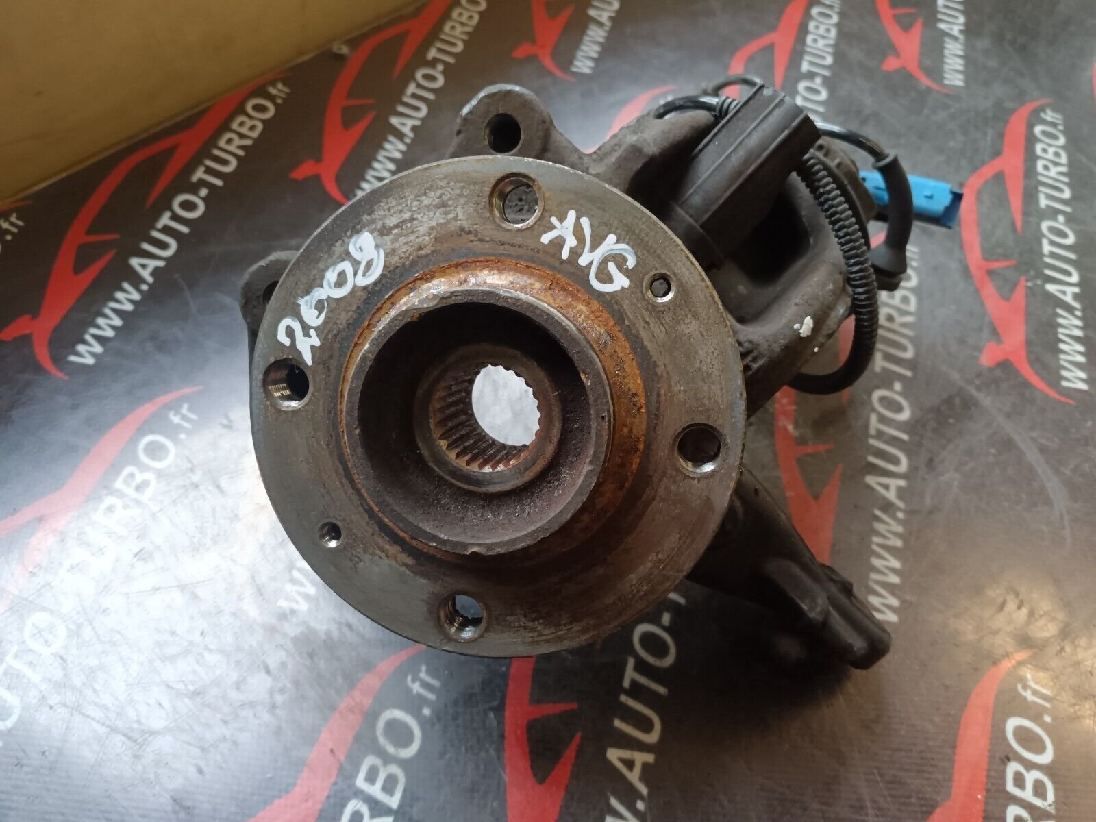 MOYAUX AVANT  GAUCHE PEUGEOT 2008 1.6HDI 90CH REFERENCE: 9684134780