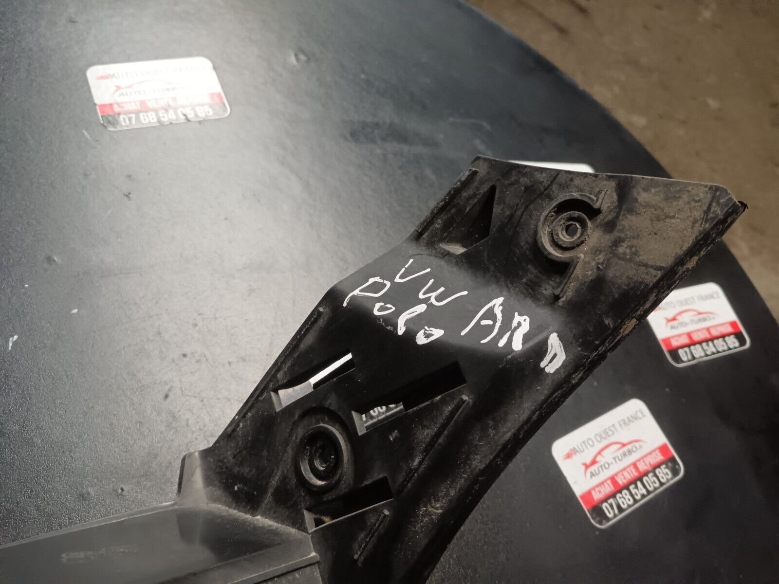 SUPPORT PAR CHOC ARRIERE DROIT VOLKSWAGEN POLO IV REFERENCE: 6Q6807376