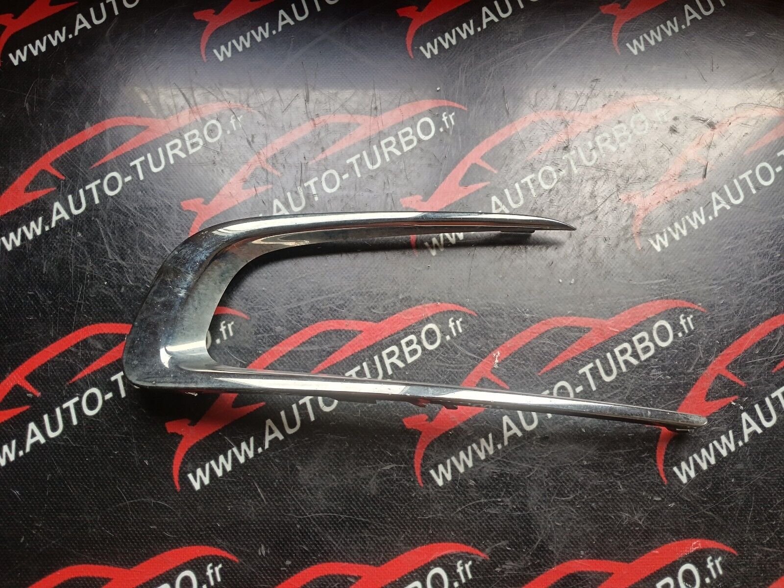 ENJOLIVEUR ANTI BROUILLARD GAUCHE 2008 1.6HDI 110CH REFERENCE: 9802523577