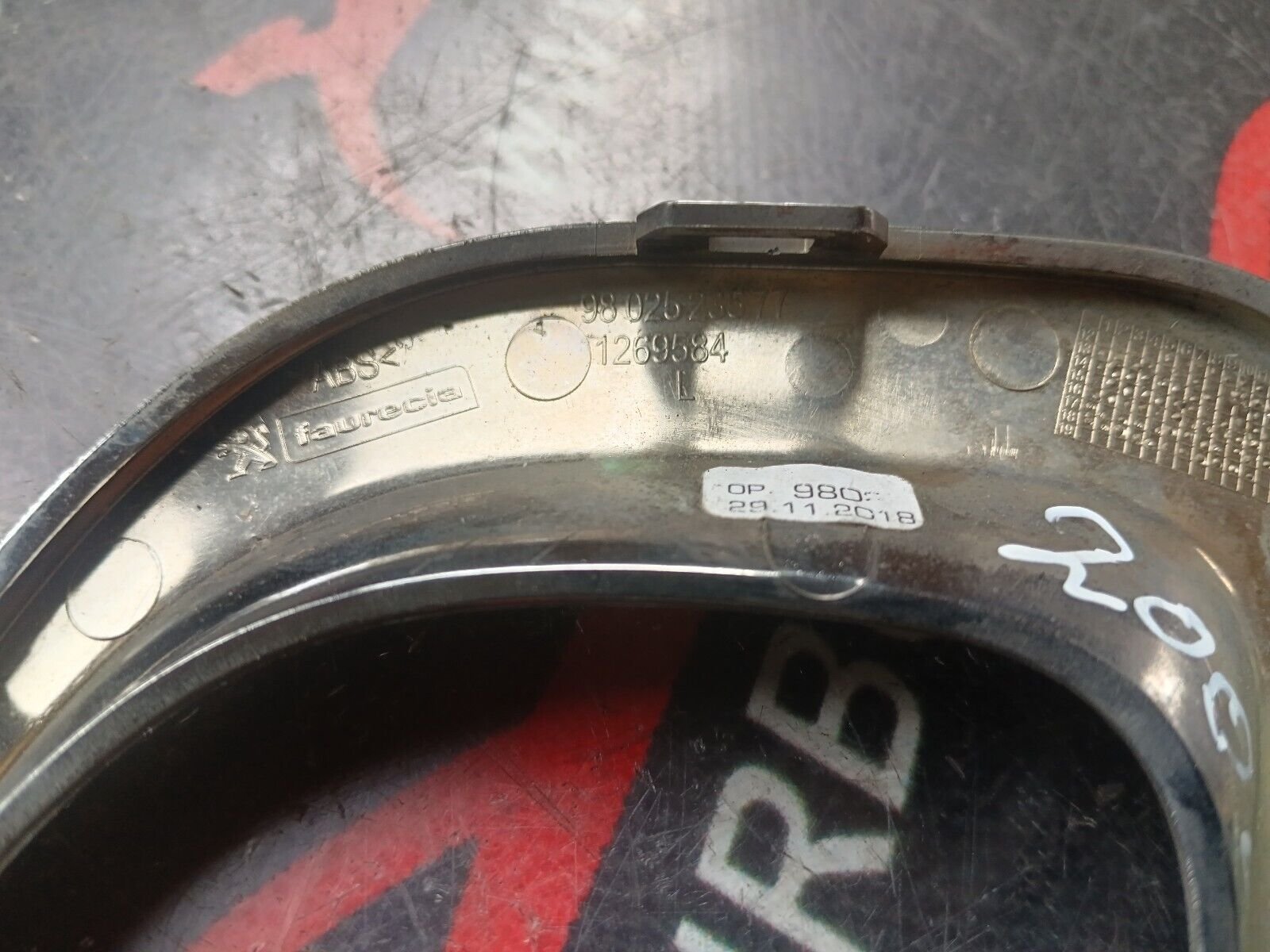 ENJOLIVEUR ANTI BROUILLARD GAUCHE 2008 1.6HDI 110CH REFERENCE: 9802523577