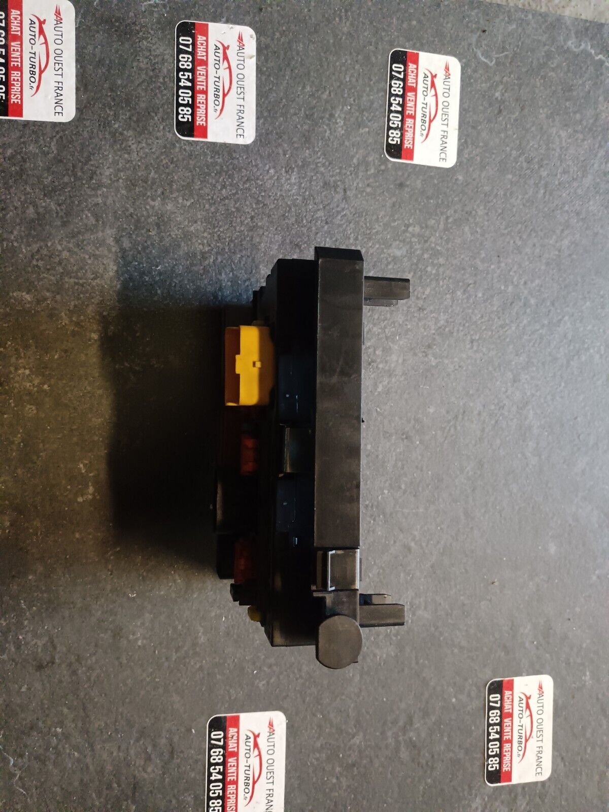 BOITE A FUSIBLE PEUGEOT 308 REFERENCE: 9663100480