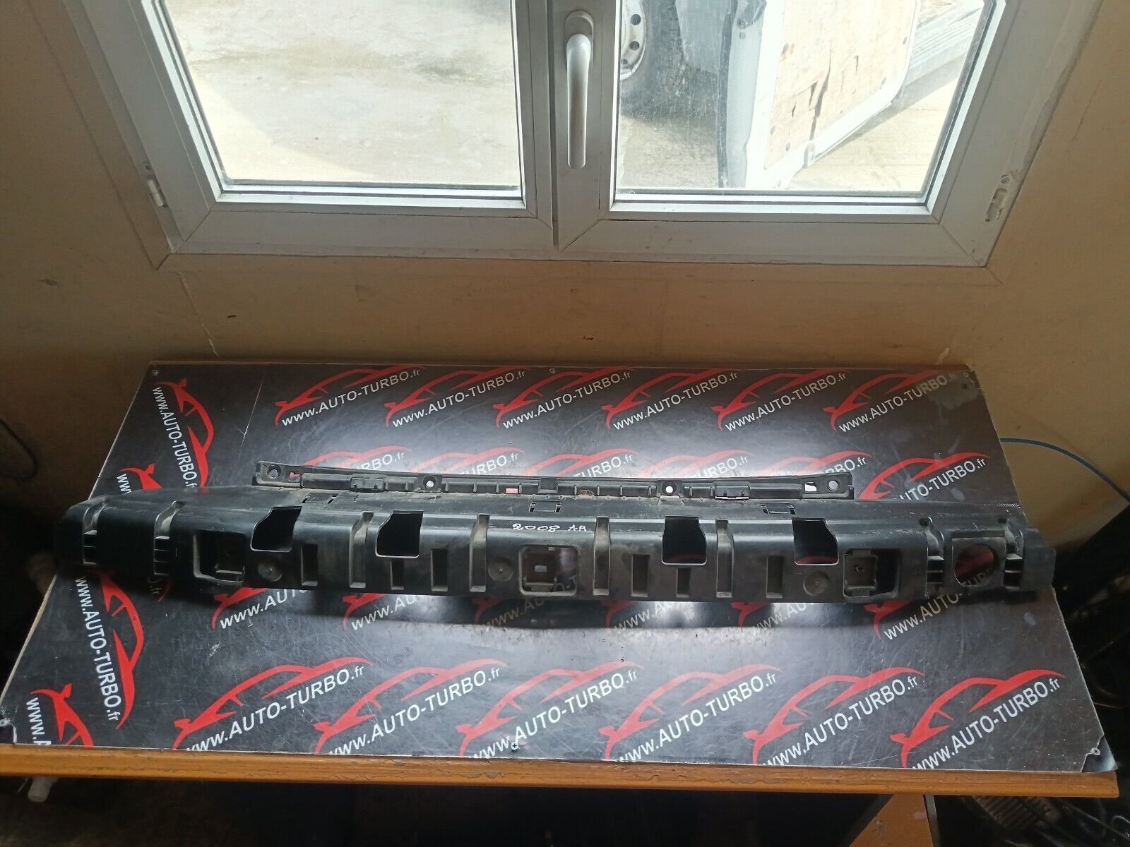 ABSORBEUR DE PARE CHOC ARRIERE PEUGEOT 2008 1.6HDI 110CH REFERENCE: 9678050980