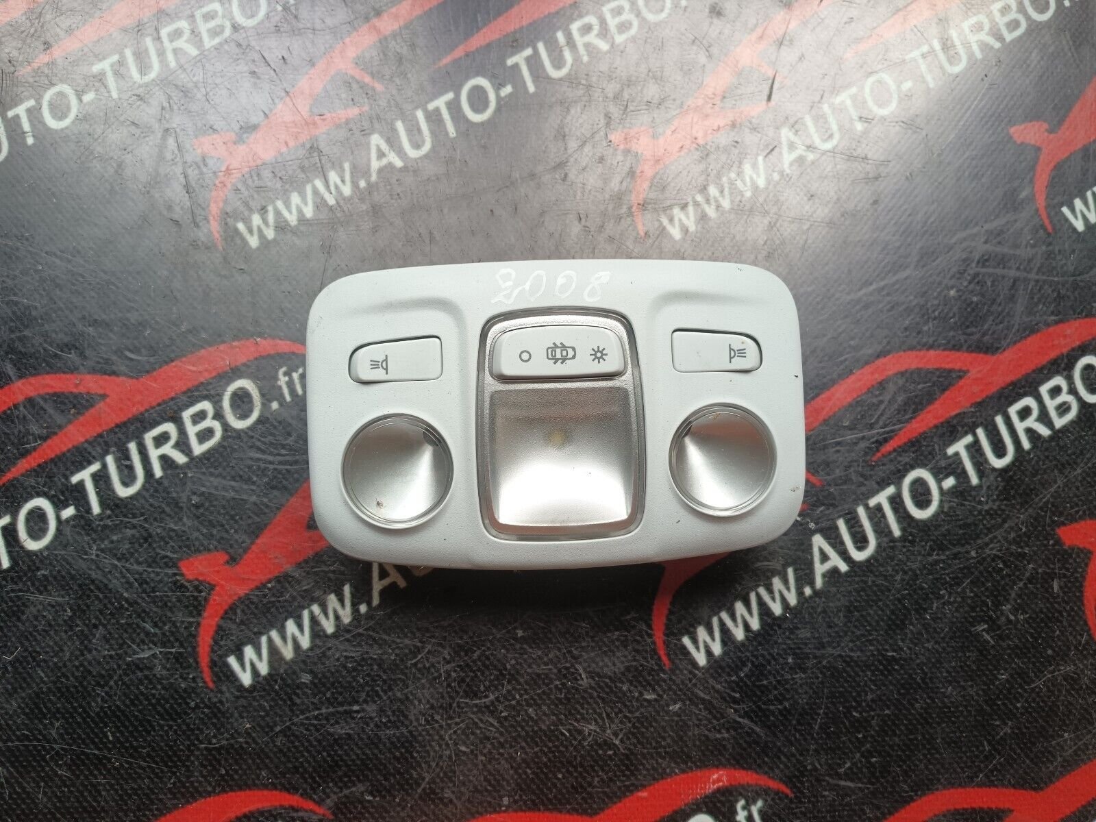 LUMIERE HABITACLE PLAFONNIER PEUGEOT 2008 1.6HDI 110CH REFERENCE: 96781444