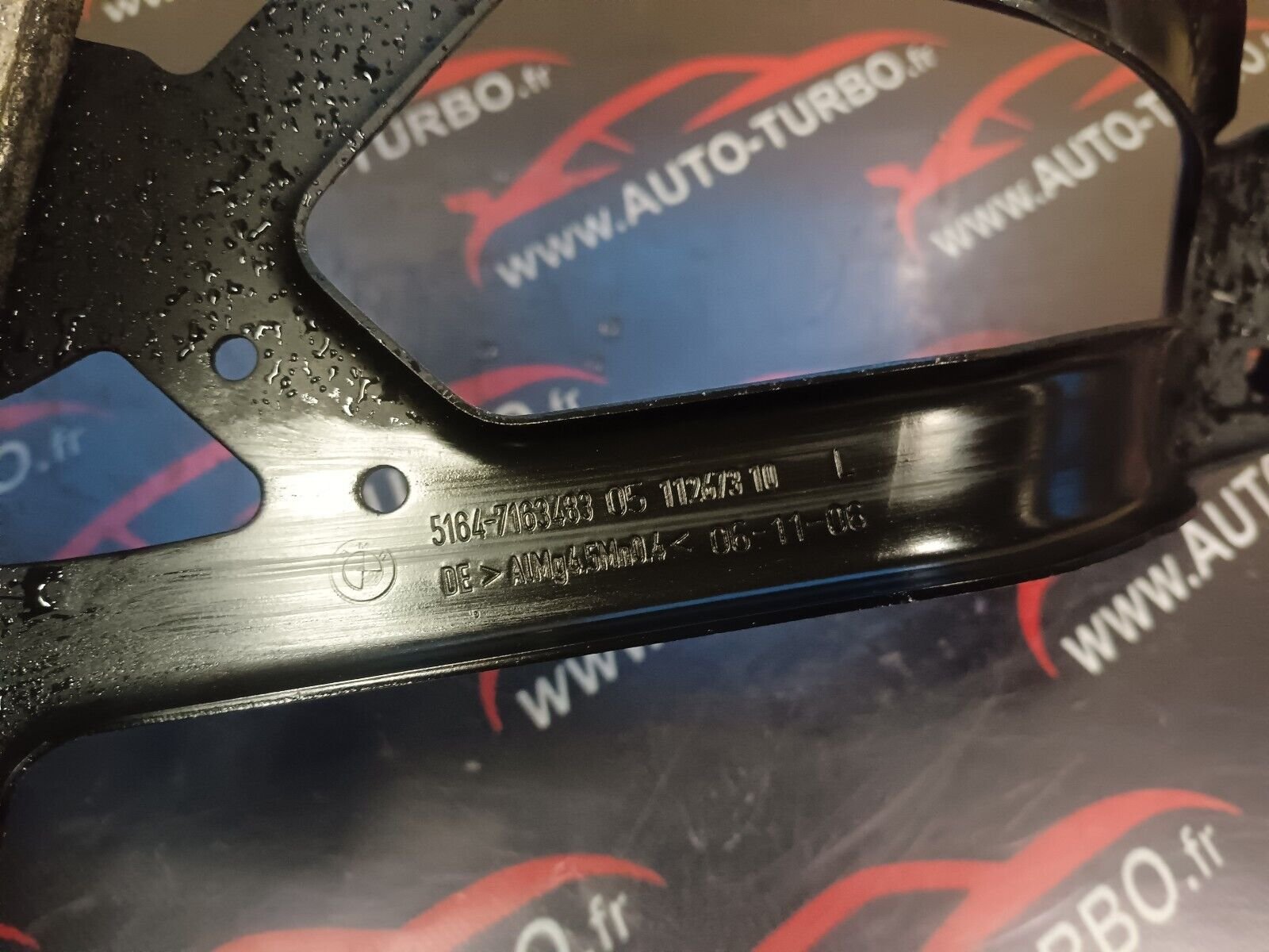 SUPPORT PHARES GAUCHE BMW 525 E60 REFERENCE: 7163483