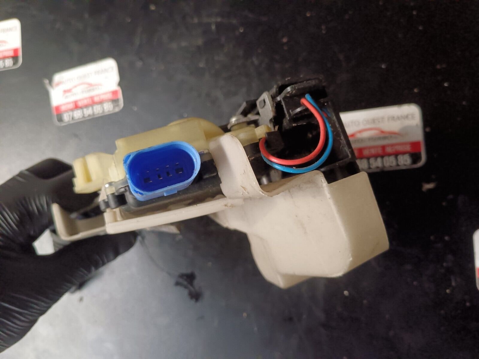 SERRURE DE PORTE AVANT DROIT SEAT IBIZA 3 TOLEDO REFERENCE: 3B183701