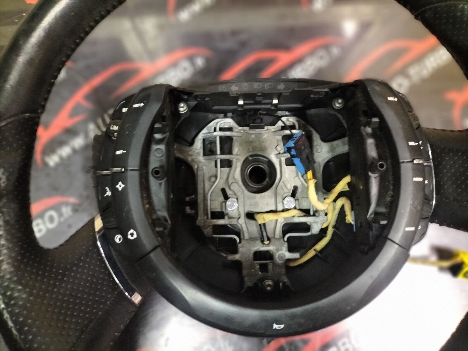 VOANT CUIR  CITROEN C4/C4 PICASSO EXCLUSIVE MULTIFONCTION 6096636