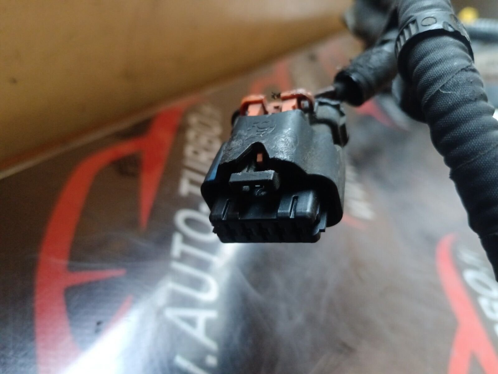 FAICEAU MOTEUR PEUGEOT 2008 1.6HDI 110CH REFERENCE: 9805290280