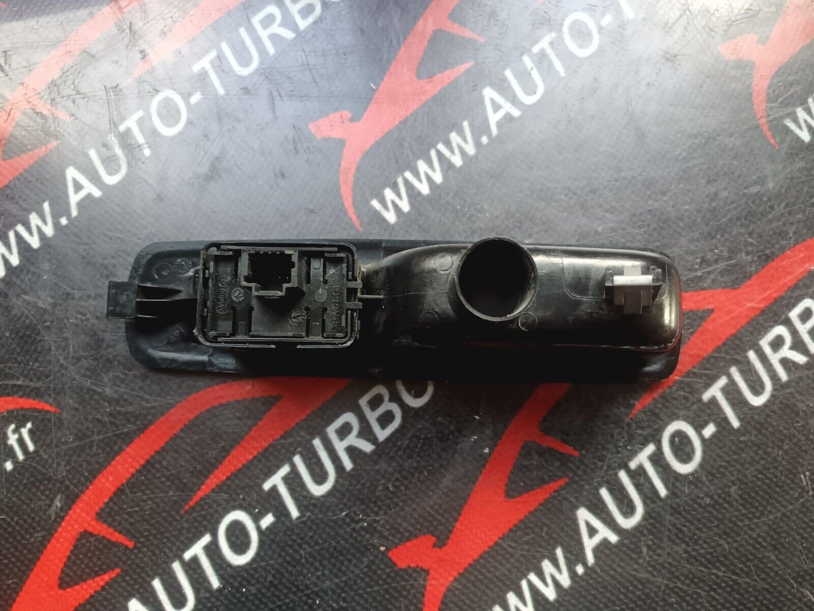 COMMANDE LEVE GLACE ARRIERE GAUCHE  RENAULT SCENIC 3 REFERENCE: 829500004R