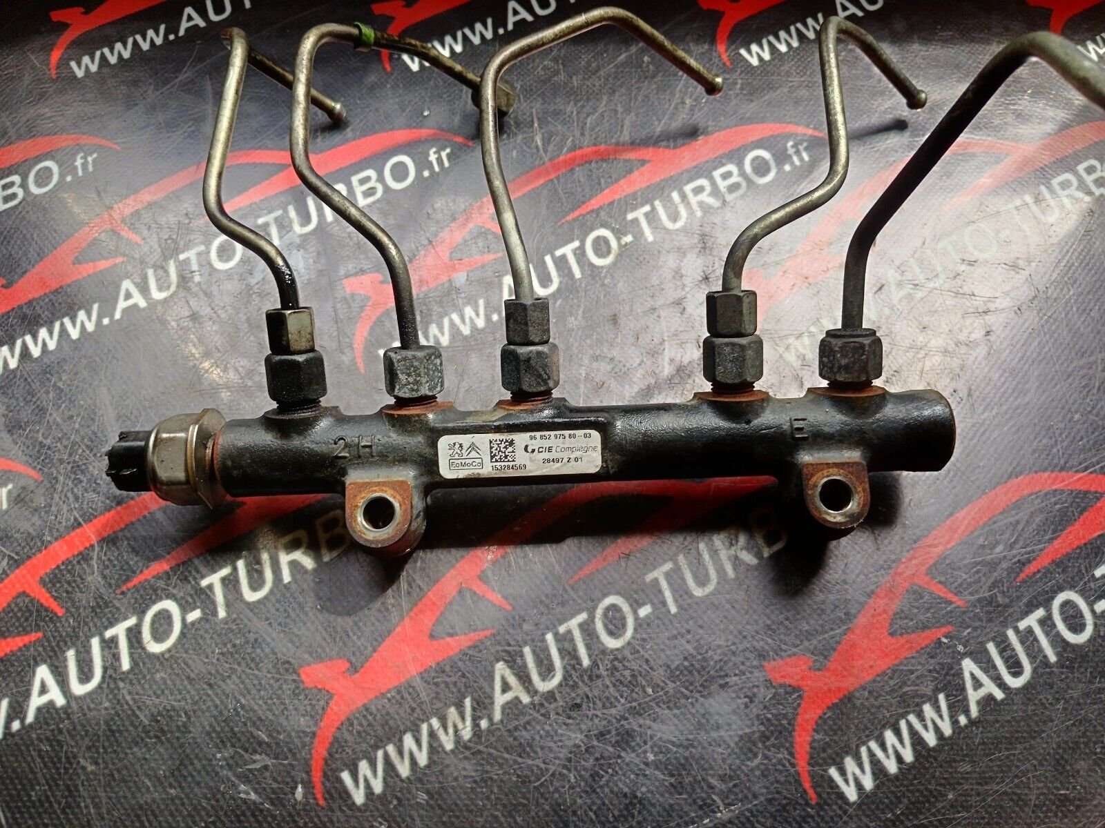 RAMPE INJECTION PEUGEOT 2008 1.6eHDI 96CH REFERENCE: 9685297580