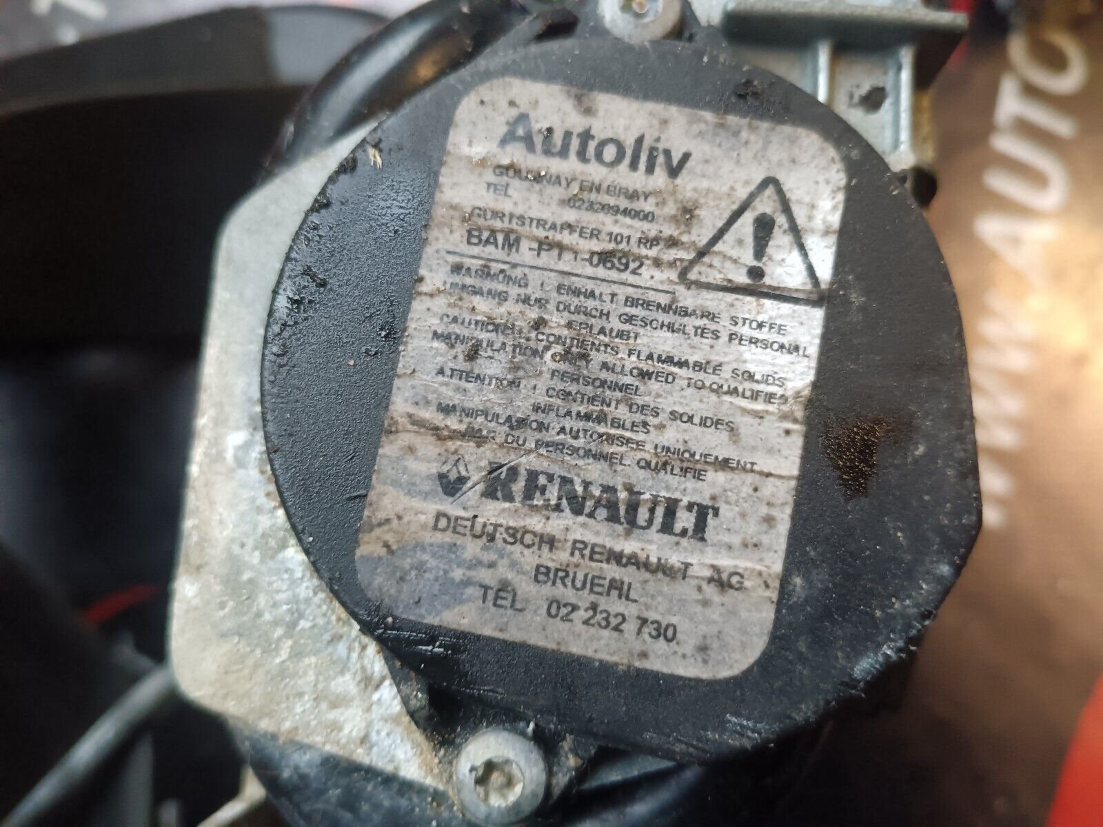 CEINTURE DE SECURIUTE AVANT GAUCHE  RENAULT SCENIC 3 REFERENCE: 5507746