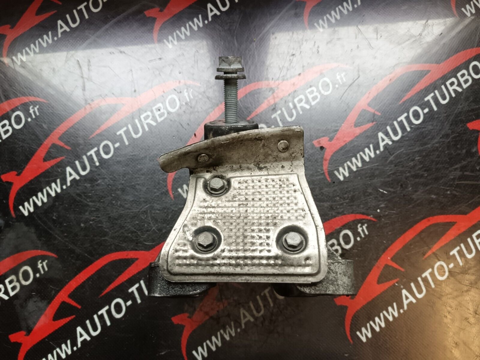 SUPPORT MOTEUR AUDI A5 3.0TDI 245CH REFERENCE: 8K0199307AQ