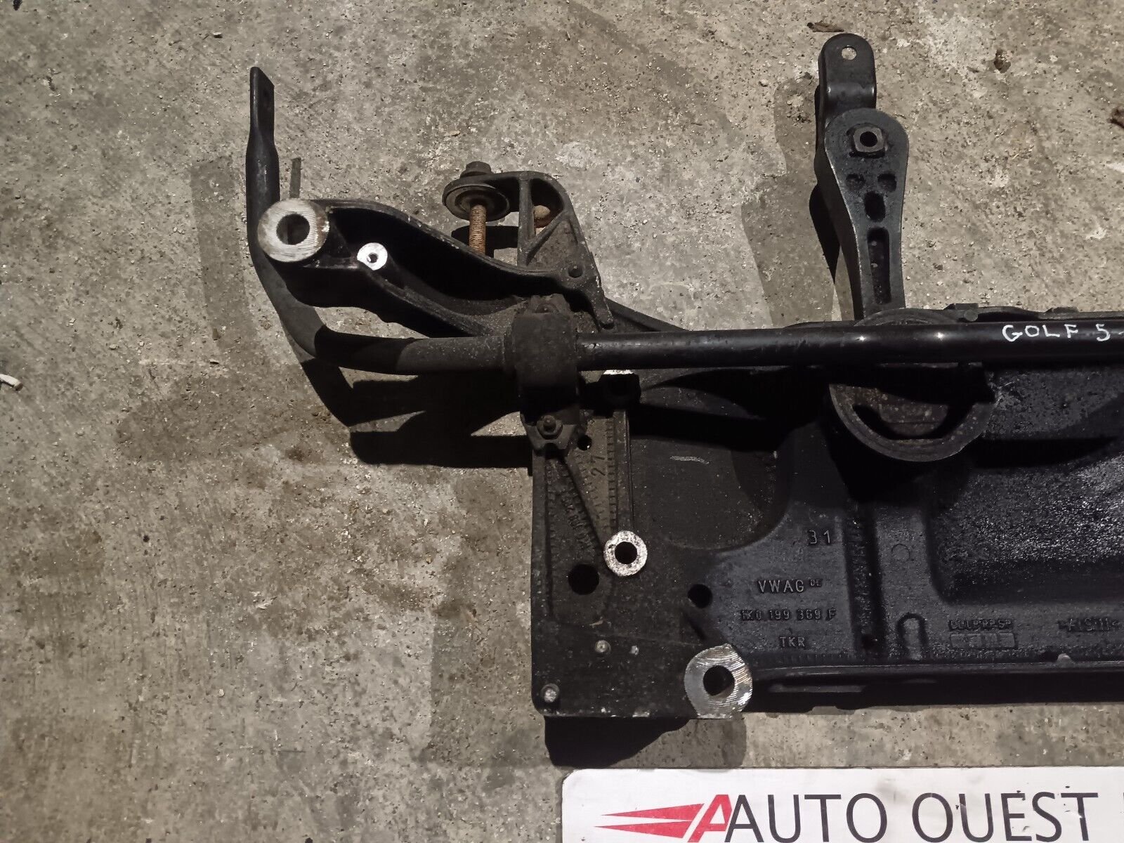 BERCEAU ESSIEU VOLKSWAGEN GOLF V REFERENCE: 1K0199369