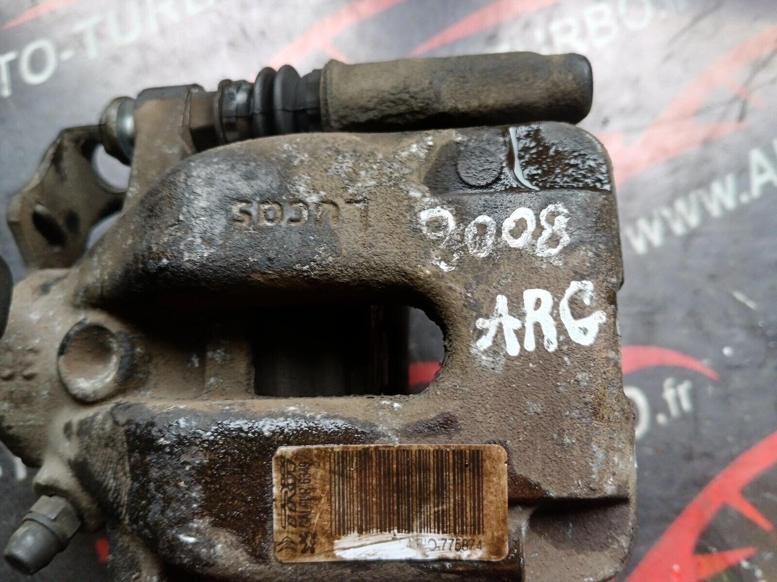 ETRIER ARRIERE GAUCHE PEUGEOT 2008 1.6eHDI 96CH