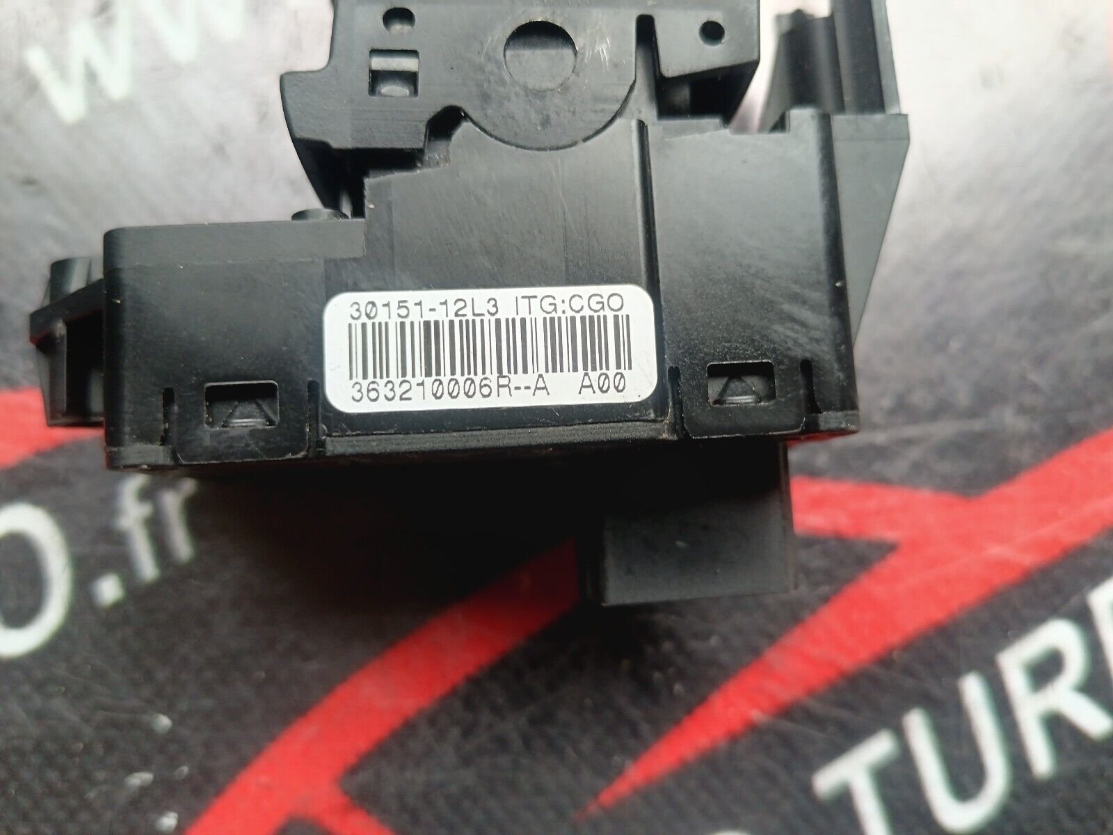 LEVIER FREIN A MAIN ELECTRIQUE RENAULT SCENIC 3 REFERENCE: 363210006