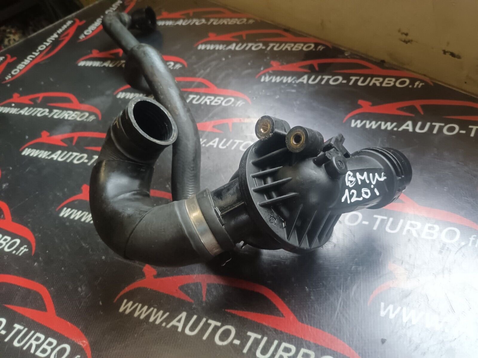 BOITIER DE THERMOSTAT D'EAU BMW SERIE 1 120i REFERENCE: 7552403