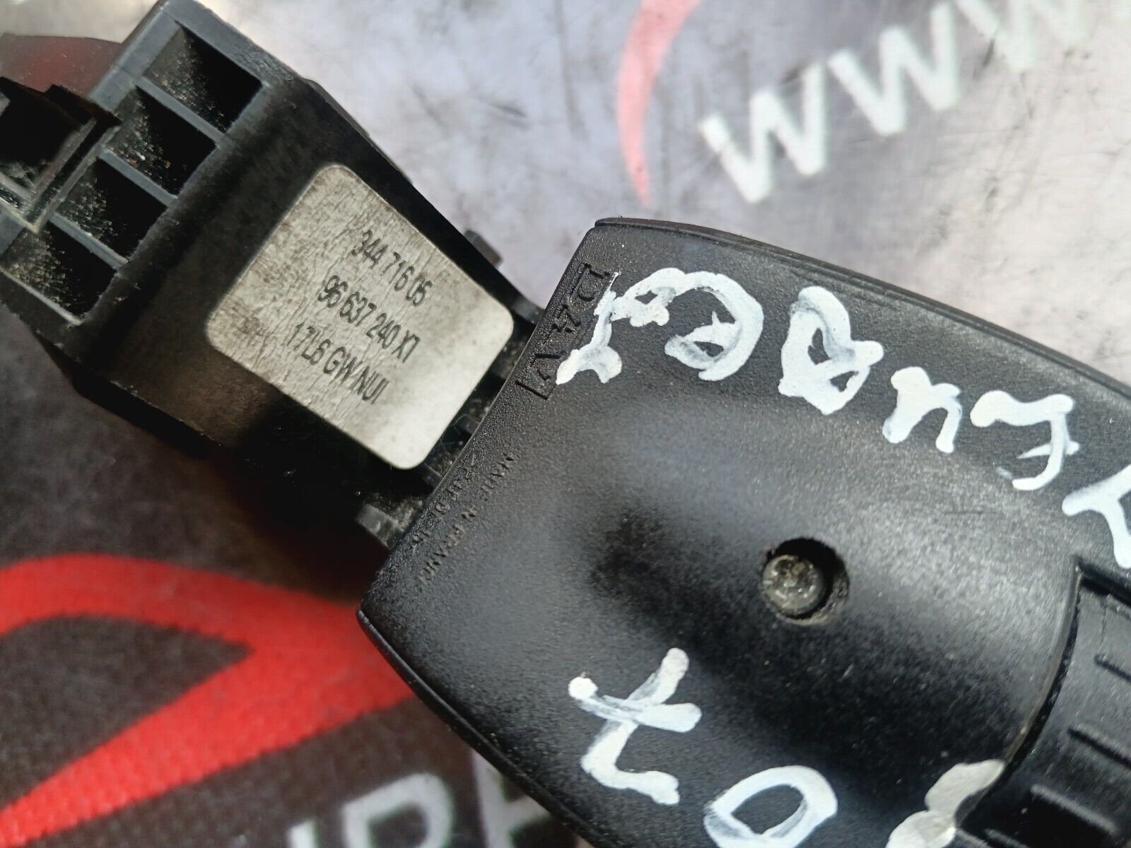 COMMANDE AUTORADIO PEUGEOT 207 REFERENCE: 96637240