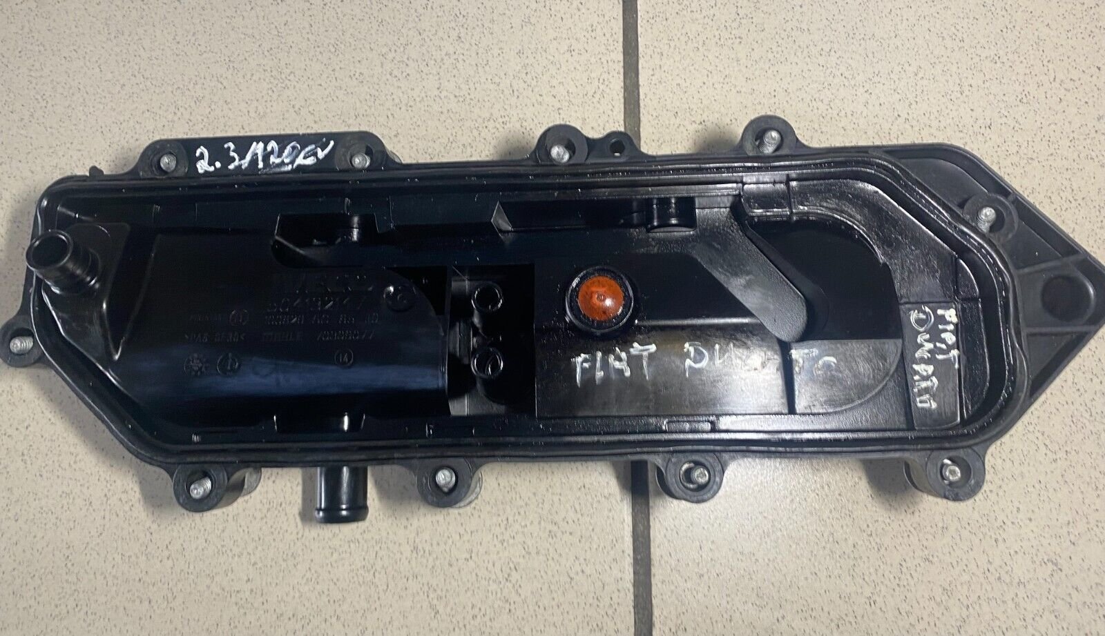 504132147 / 70309077 CACHE CULBUTEUR POUR IVECO FIAT   120CV 2.3 MULTIJET