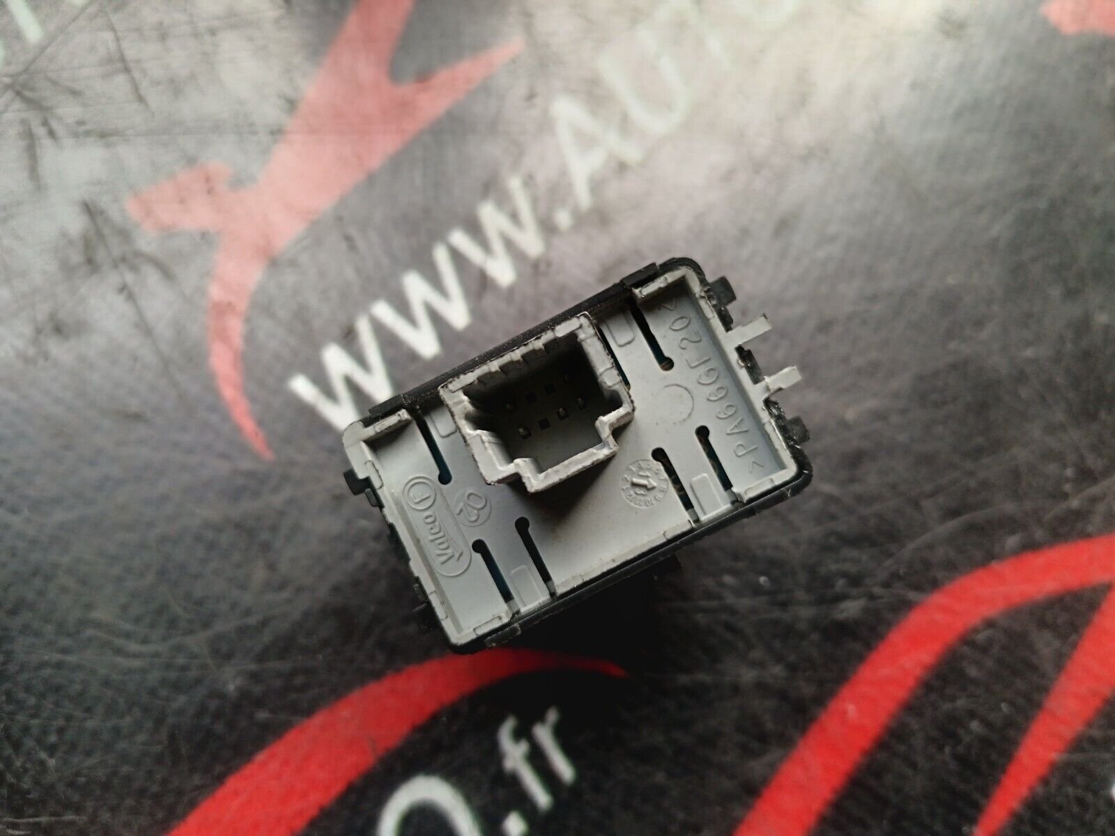 COMMANDE REGULATEUR VITESSE RENAULT SCENIC 3 REFERENCE: 255500002