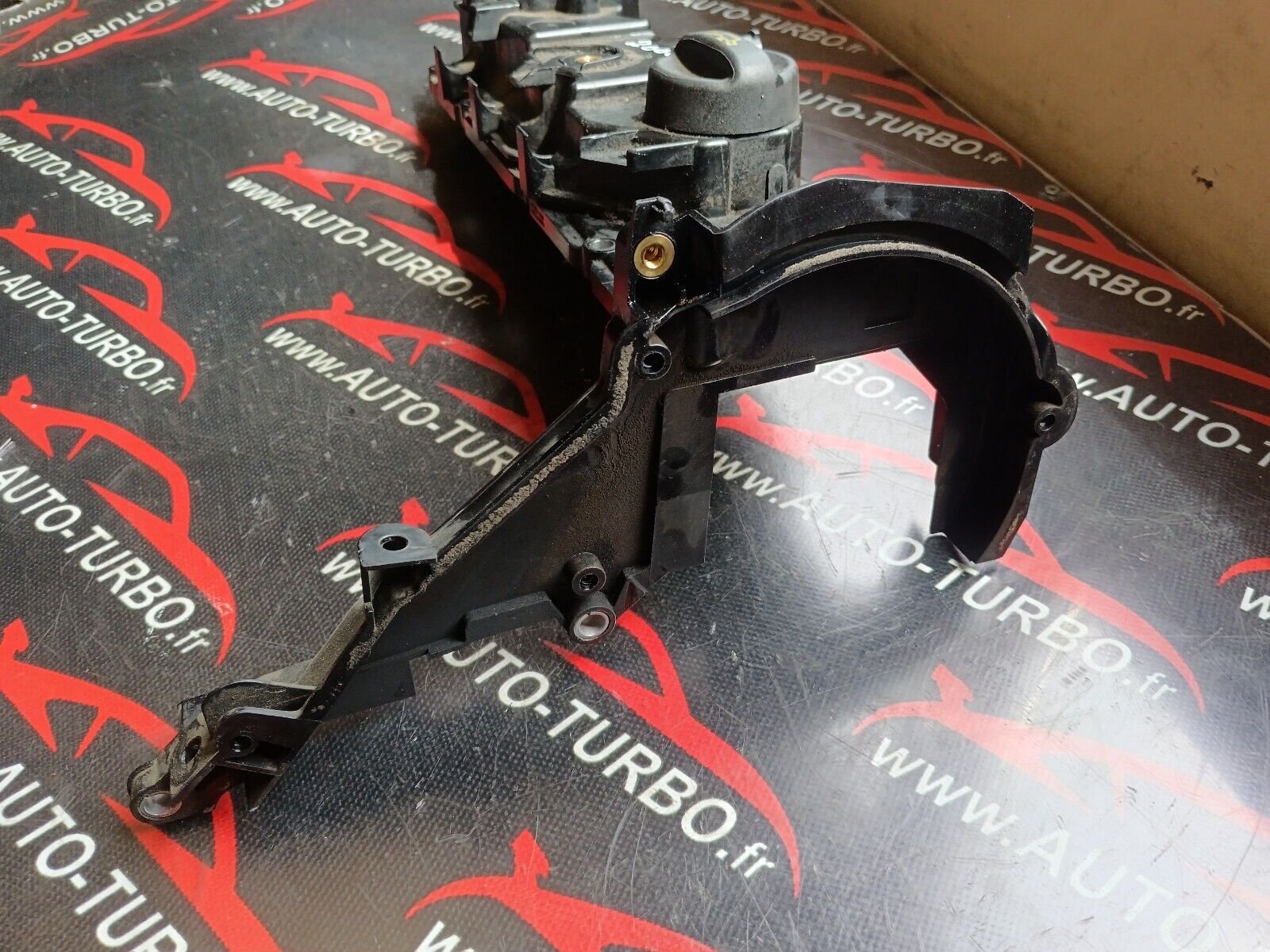 COUVRE CULASSE PEUGEOT 2008 1.6eHDI 96CH REFERENCE: M06042A190