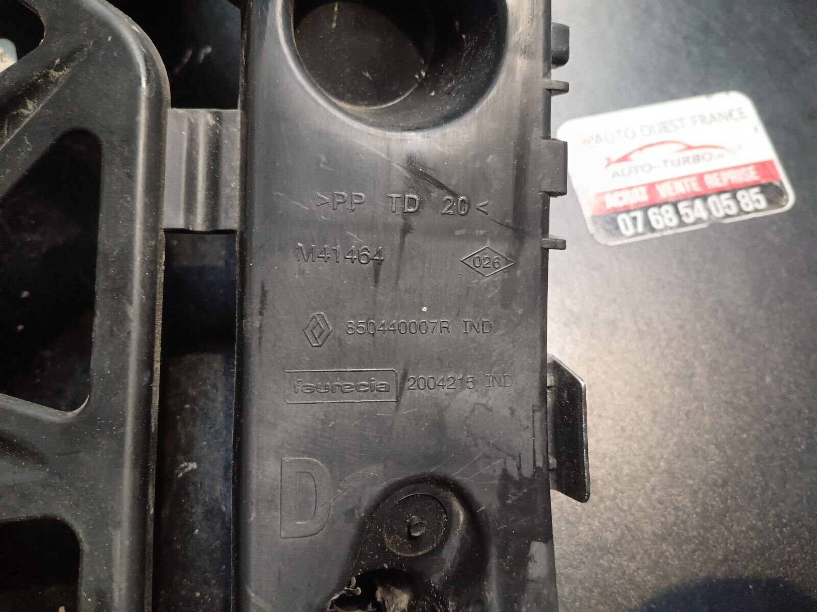 SUPPORT PAR CHOC ARRIERE DROIT RENAULT SCENIC 3 REFERENCE: 850440007