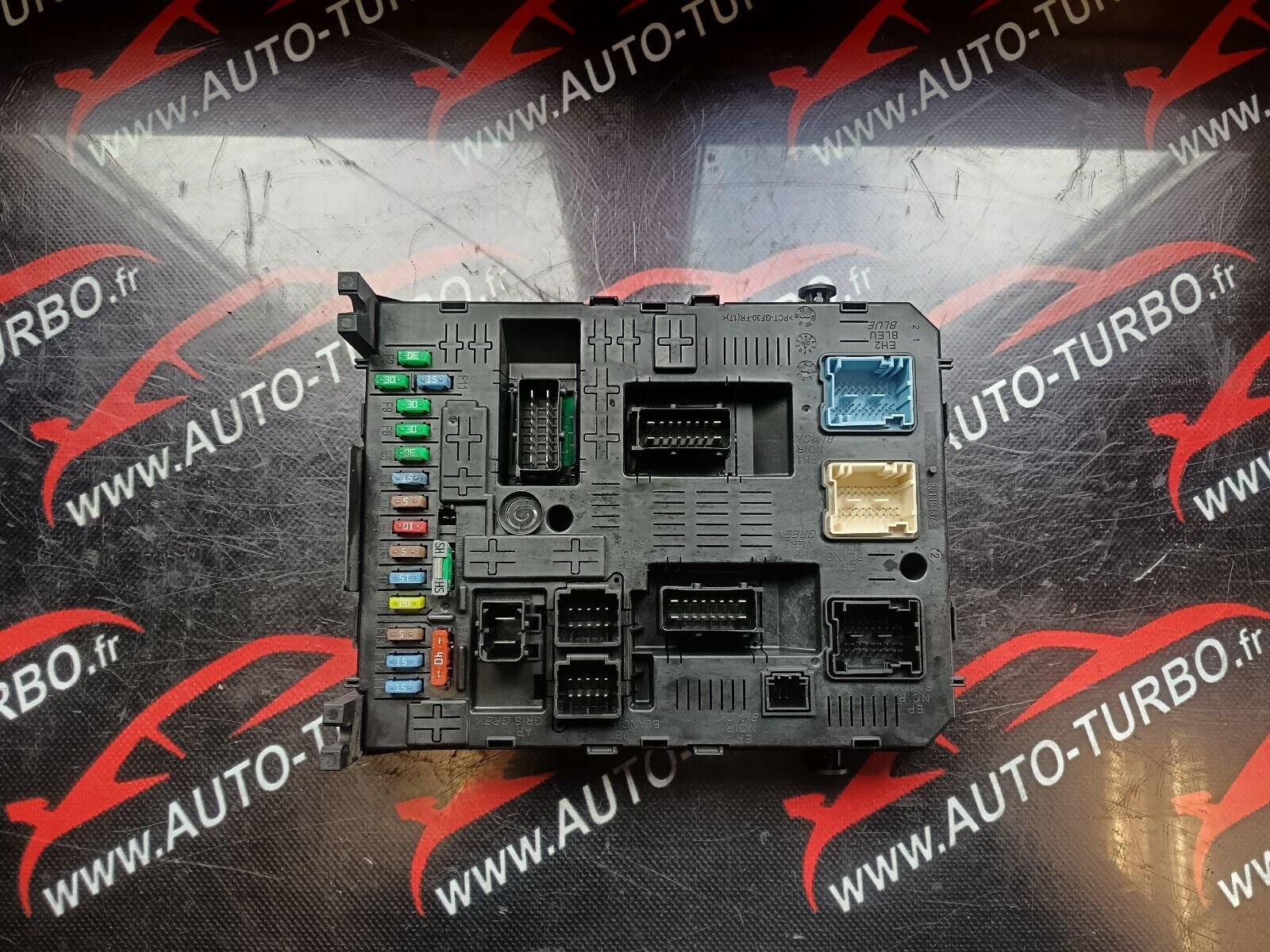 BOITIER SERVITUDE MOTEUR BSM PSA CITROEN C4 REFERENCE: 966405918002