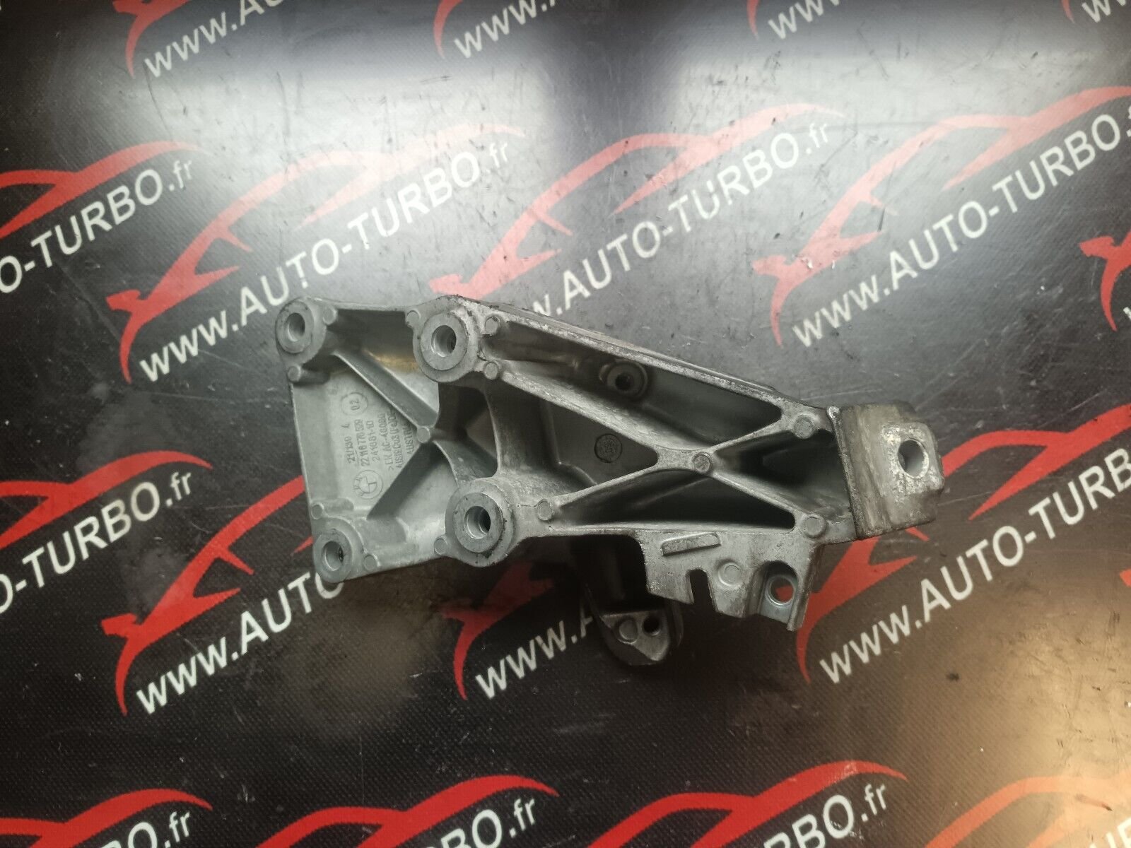 SUPPORT BMW SERIE 1 E87  120i REFERENCE: 6776529