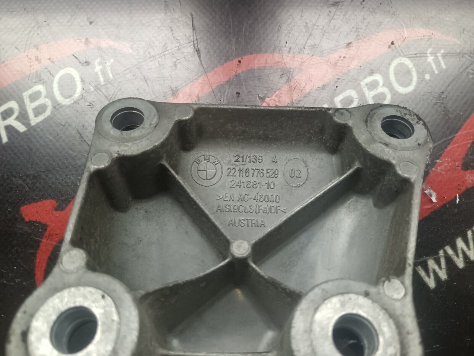 SUPPORT BMW SERIE 1 E87  120i REFERENCE: 6776529