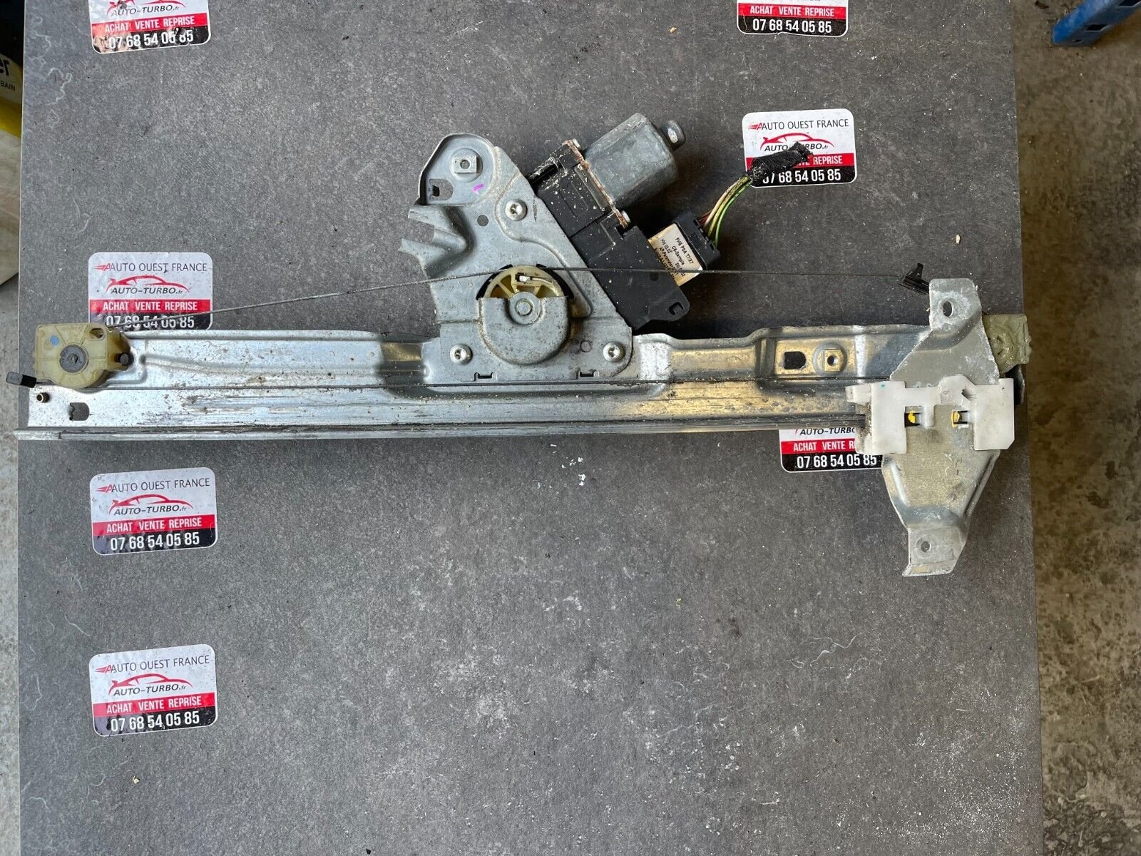 SYSTEME LEVE VITRE AVANT DROIT PEUGEOT 308 REFERENCE: 9657247580