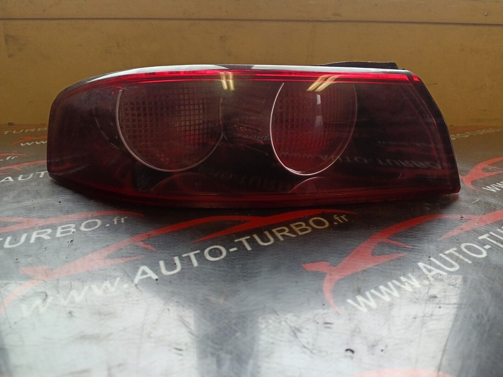 FEU ARRIERE GAUCHE ALFA ROMEO 159 REFERENCE: 60691365