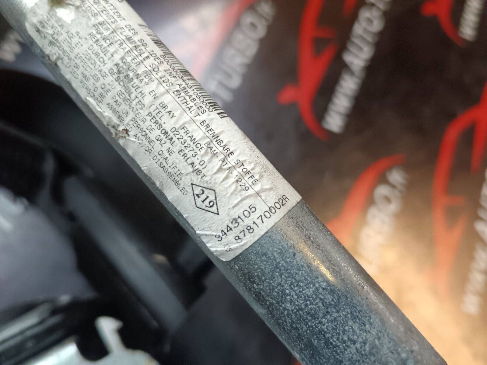 CEINTURE DE SECURIUTE AVANT GAUCHE  RENAULT SCENIC 3 REFERENCE: 5507746