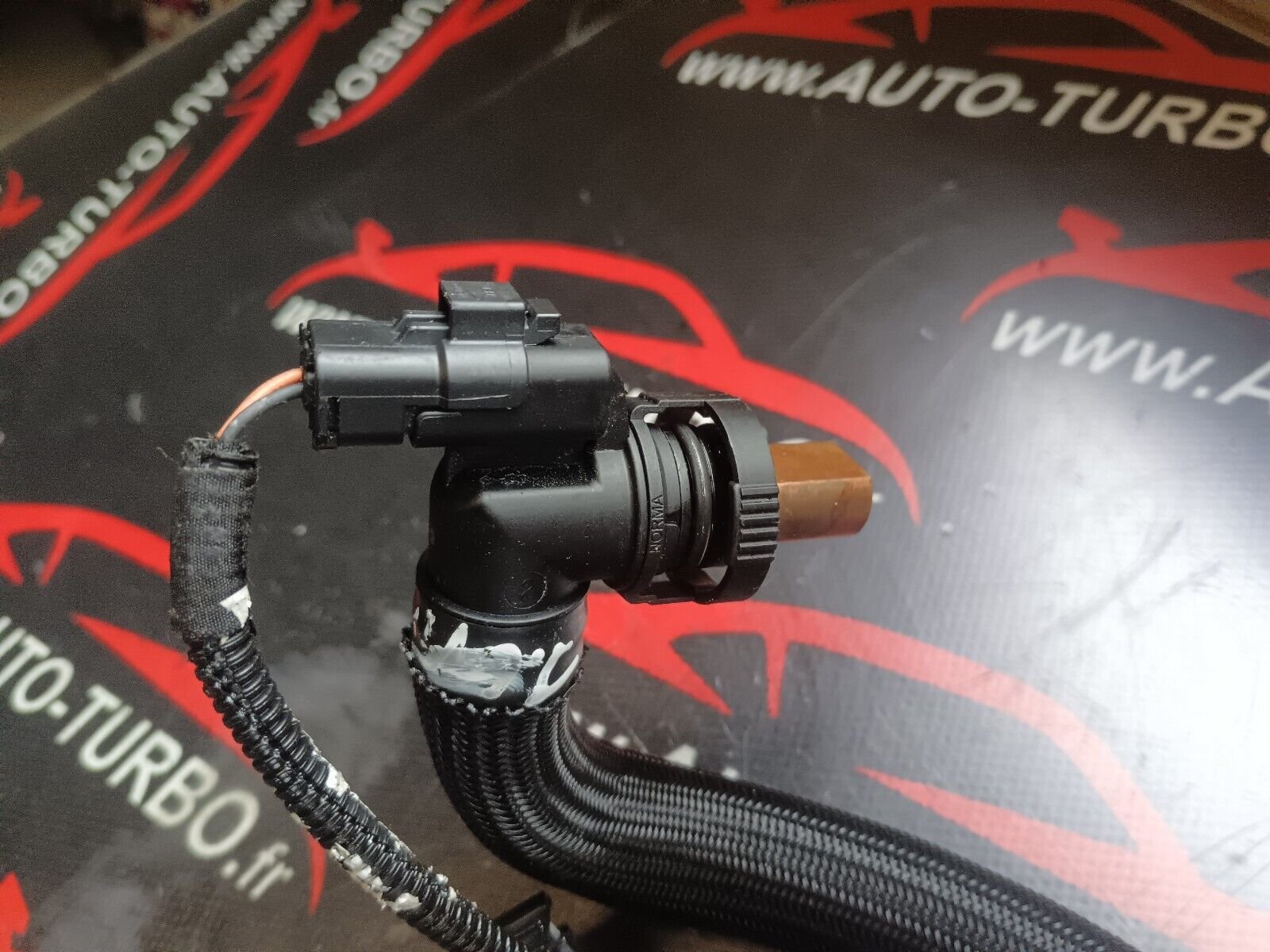 TUYAU CONDUIT  CITROEN PSA C4 1.6VTI REFERENCE: V7592989