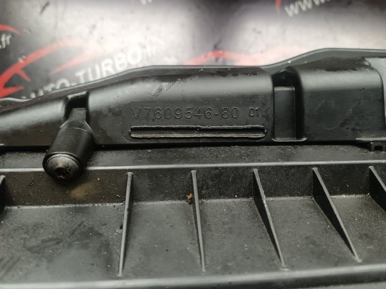 SUPPORT FILTRE A AIR CITROEN C4 1.6VTI REFERENCE: V760954680