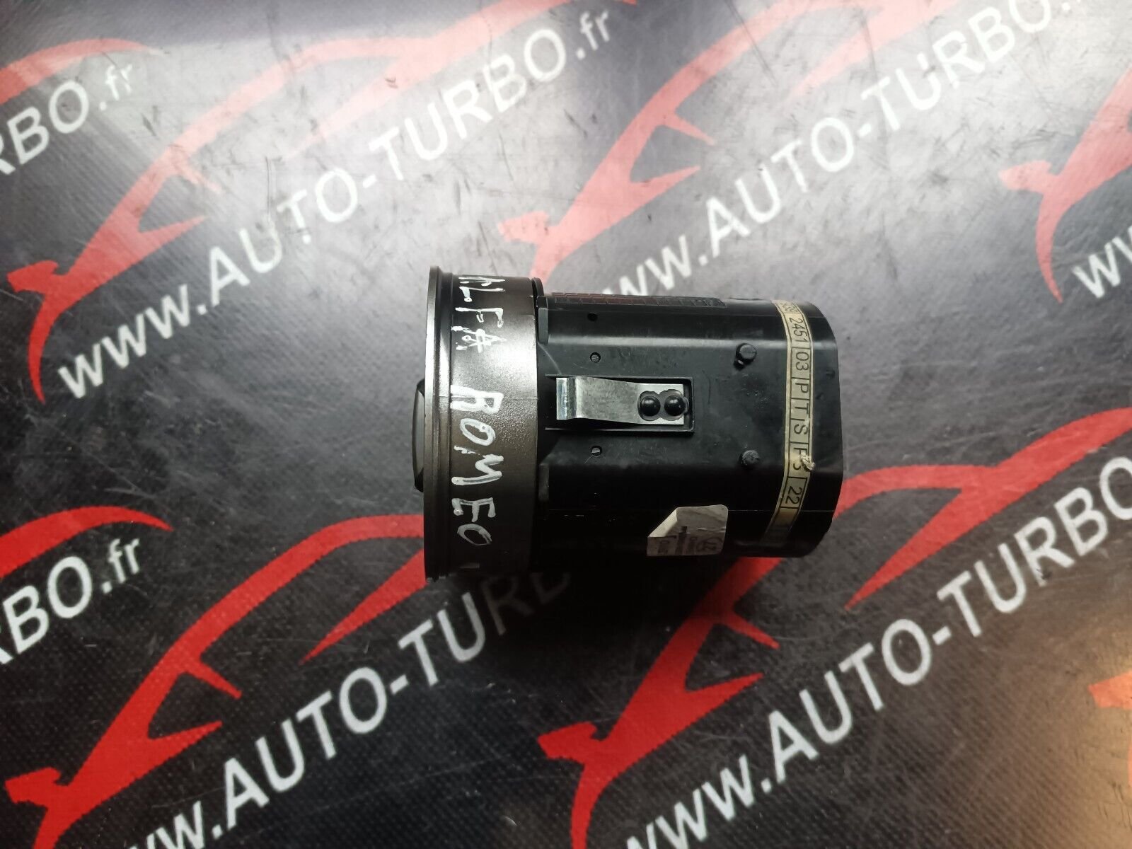 GRILLE D'AERATION TABLEAU DE BORD ALFA ROMEO 159 REFERENCE: 376630