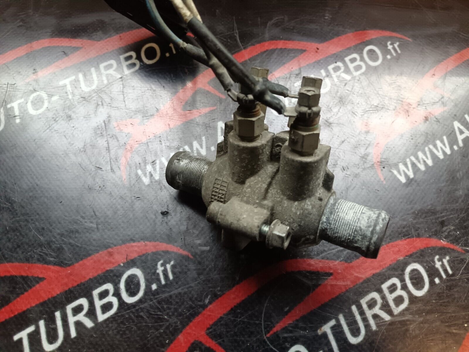 CAPTEUR DE TEMPERATURE NISSAN RENAULT REFERENCE: 1355164