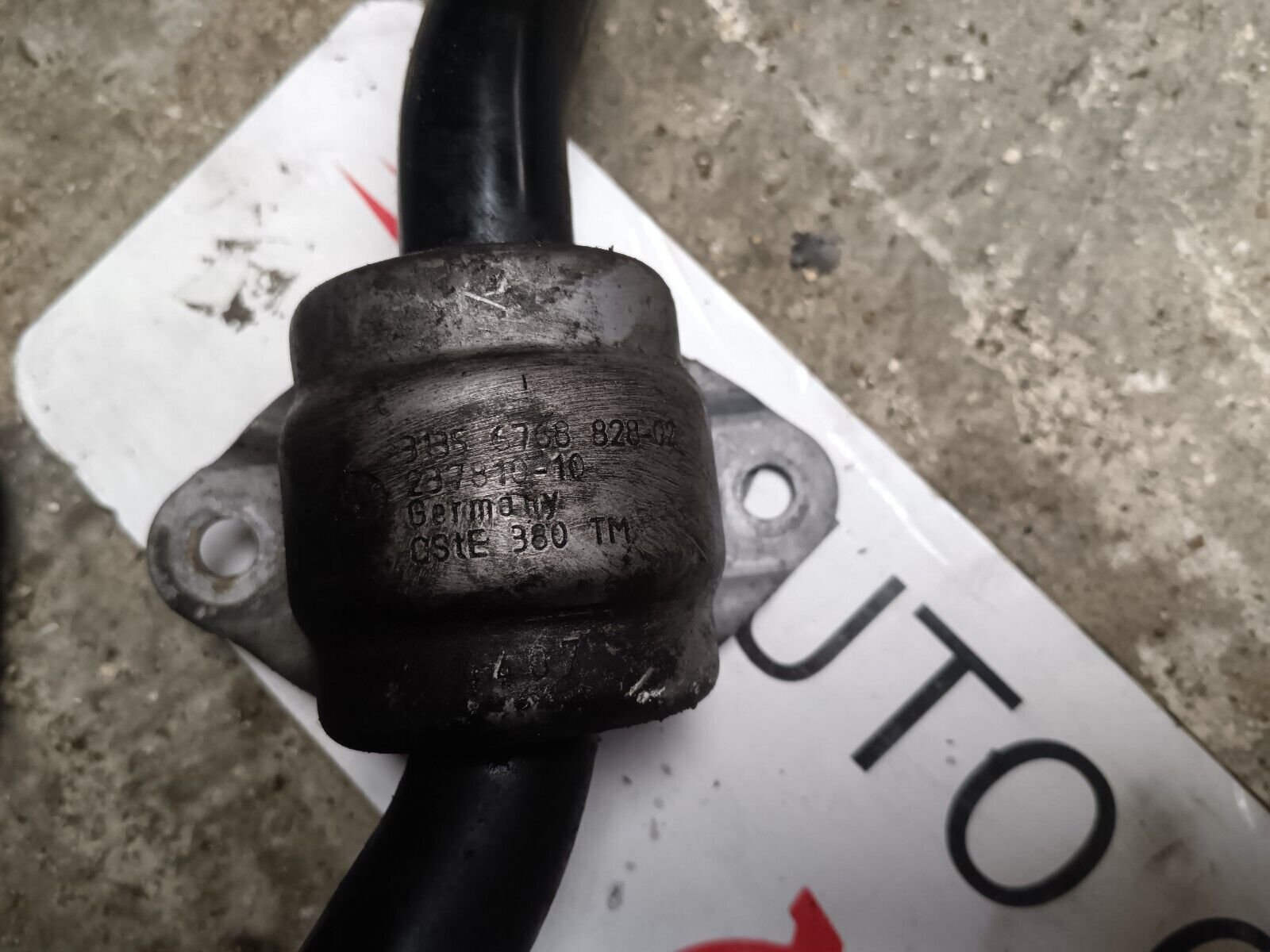 BARRE STABILISATRICE AVANT BMW SERIE 1 REFERENCE: 31356768828