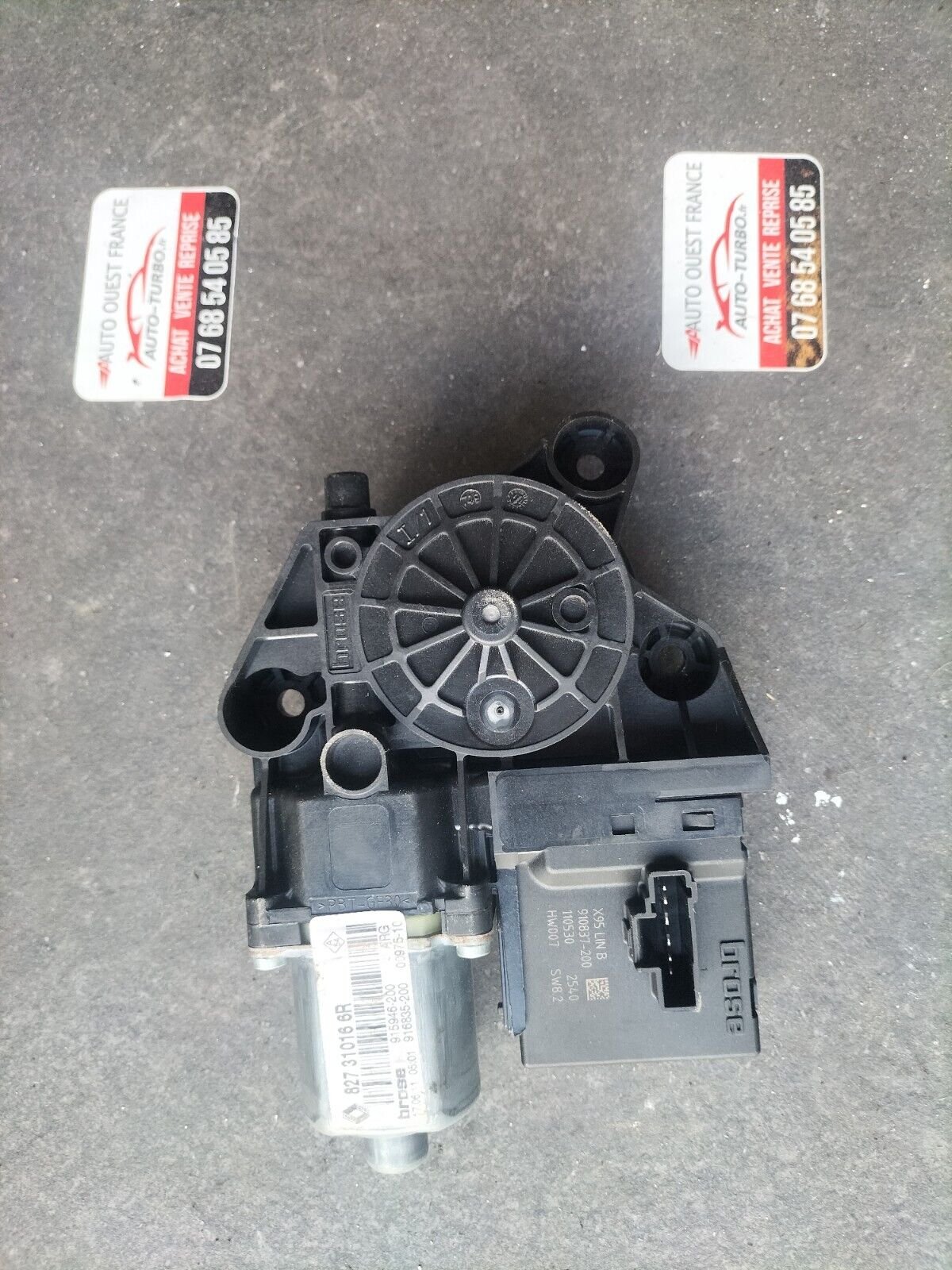 MOTEUR LEVE VITRE AVANT GAUCHE RENAULT SCENIC 3 REFERENCE: 82731016